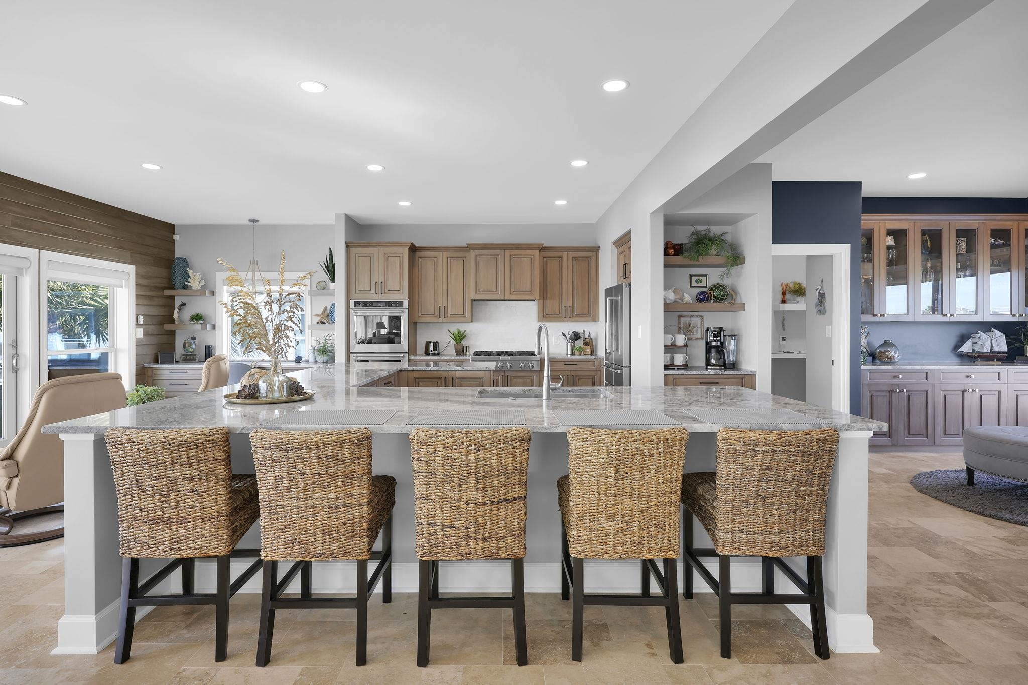 Image 27 of 95 For 311 Porpoise Point Dr