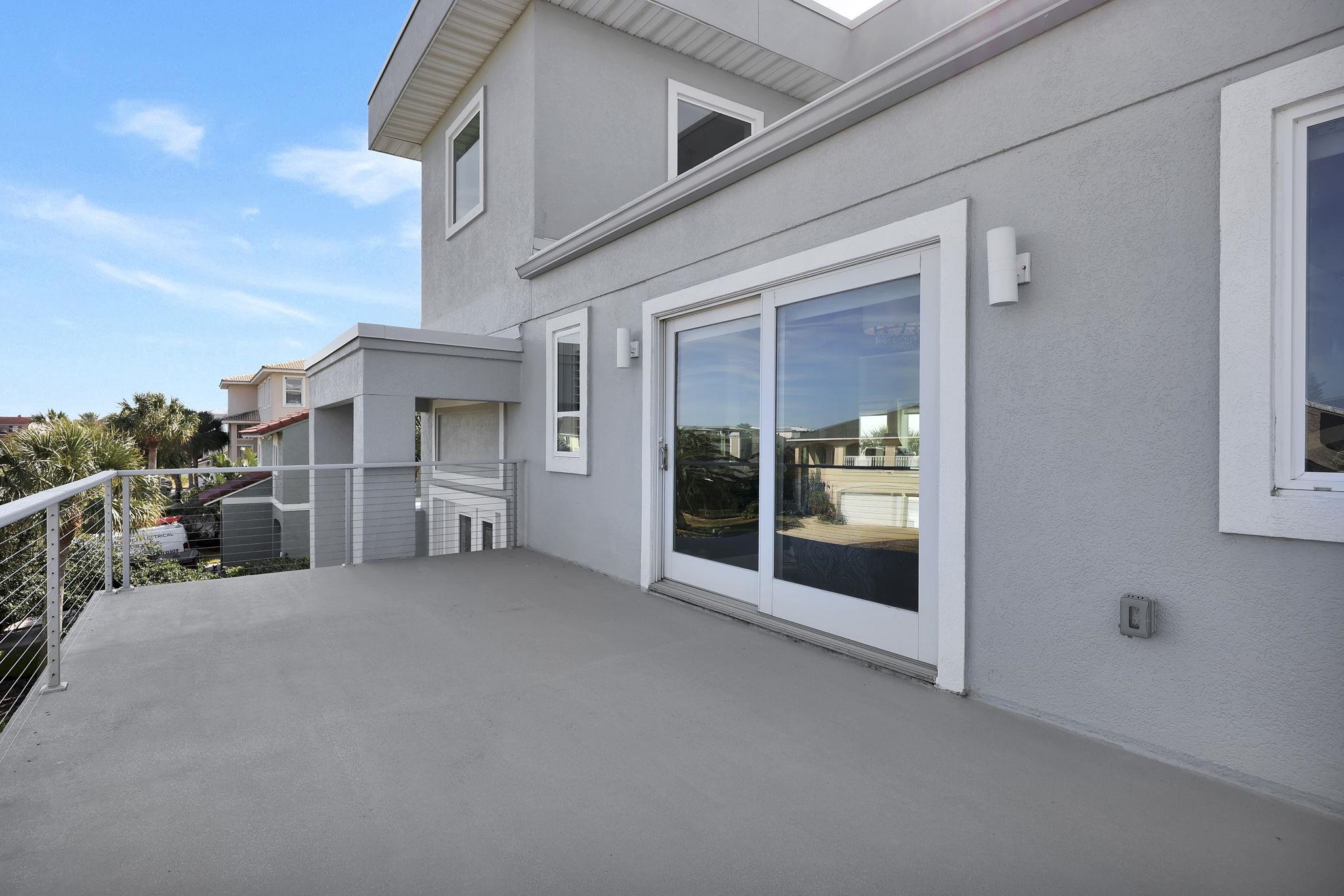 Image 57 of 95 For 311 Porpoise Point Dr