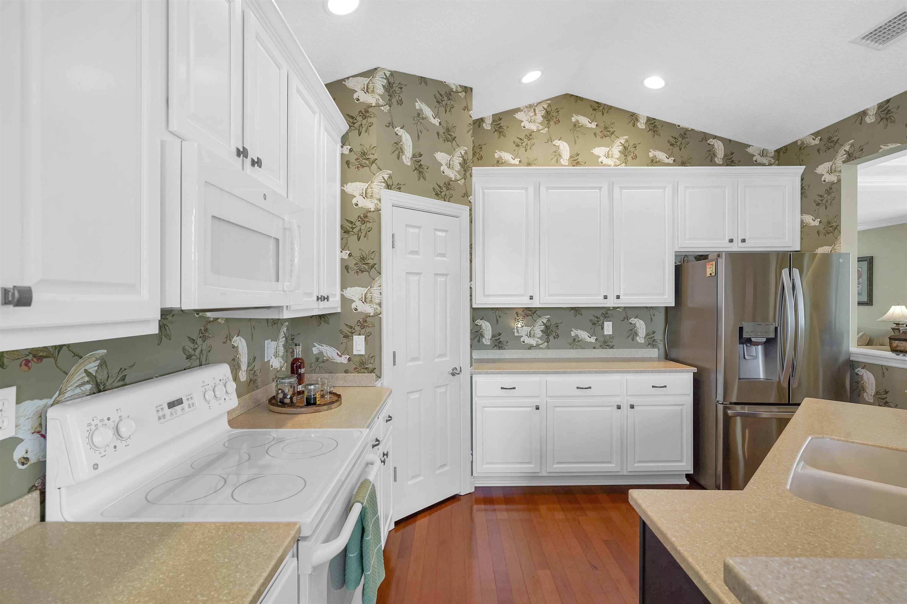 Image 20 of 40 For 103 Sunset Cir