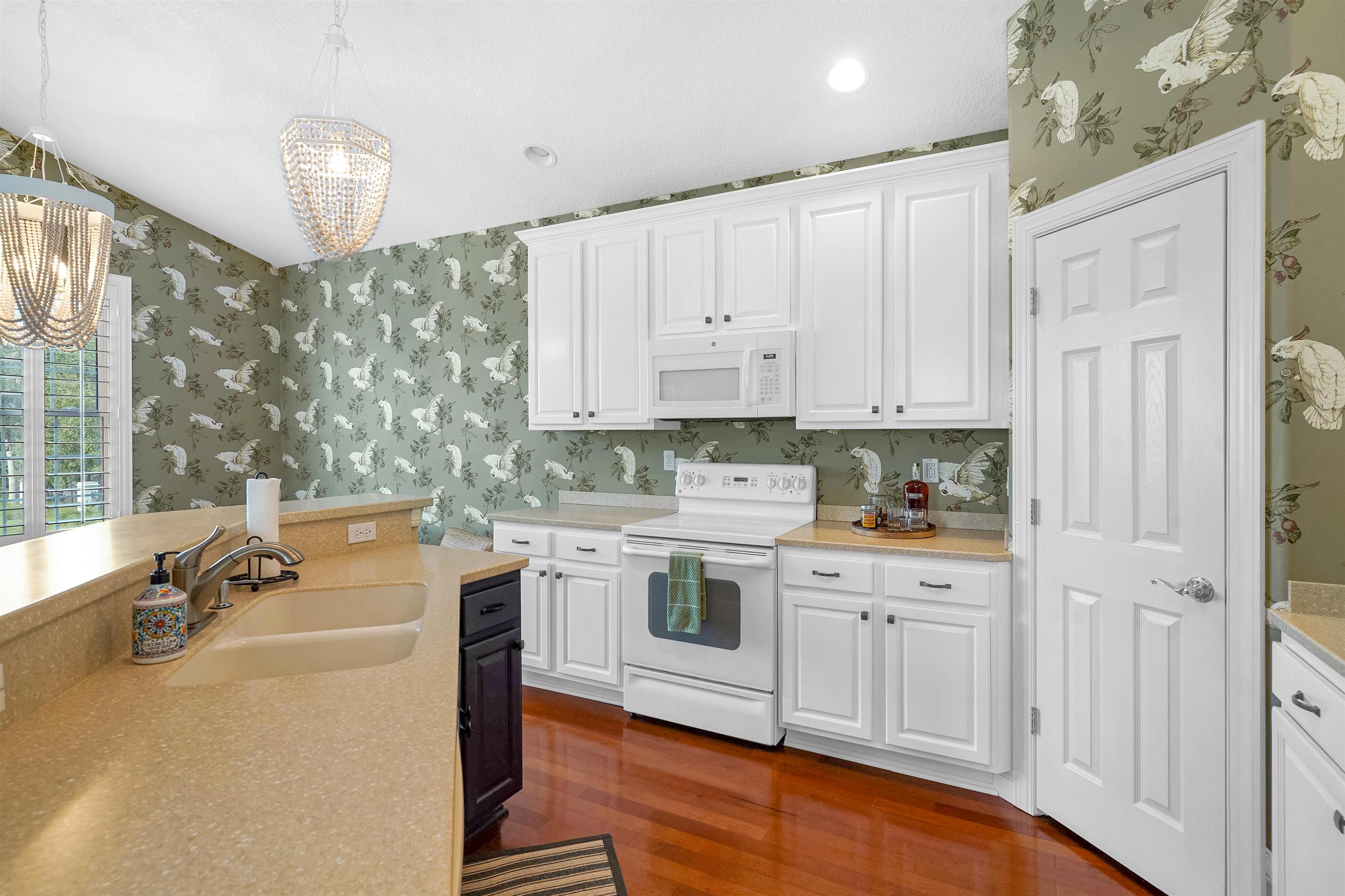 Image 21 of 40 For 103 Sunset Cir