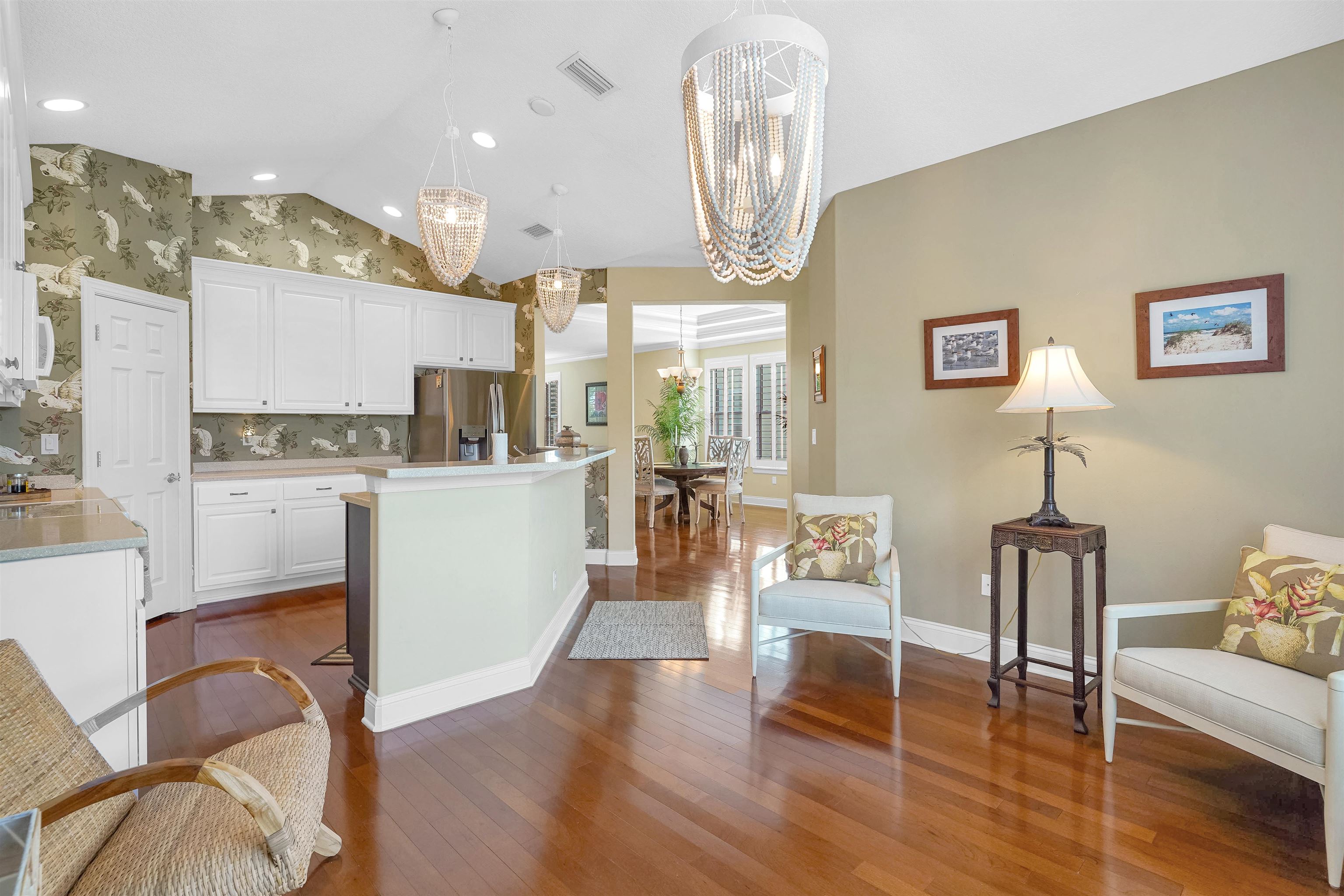 Image 3 of 40 For 103 Sunset Cir