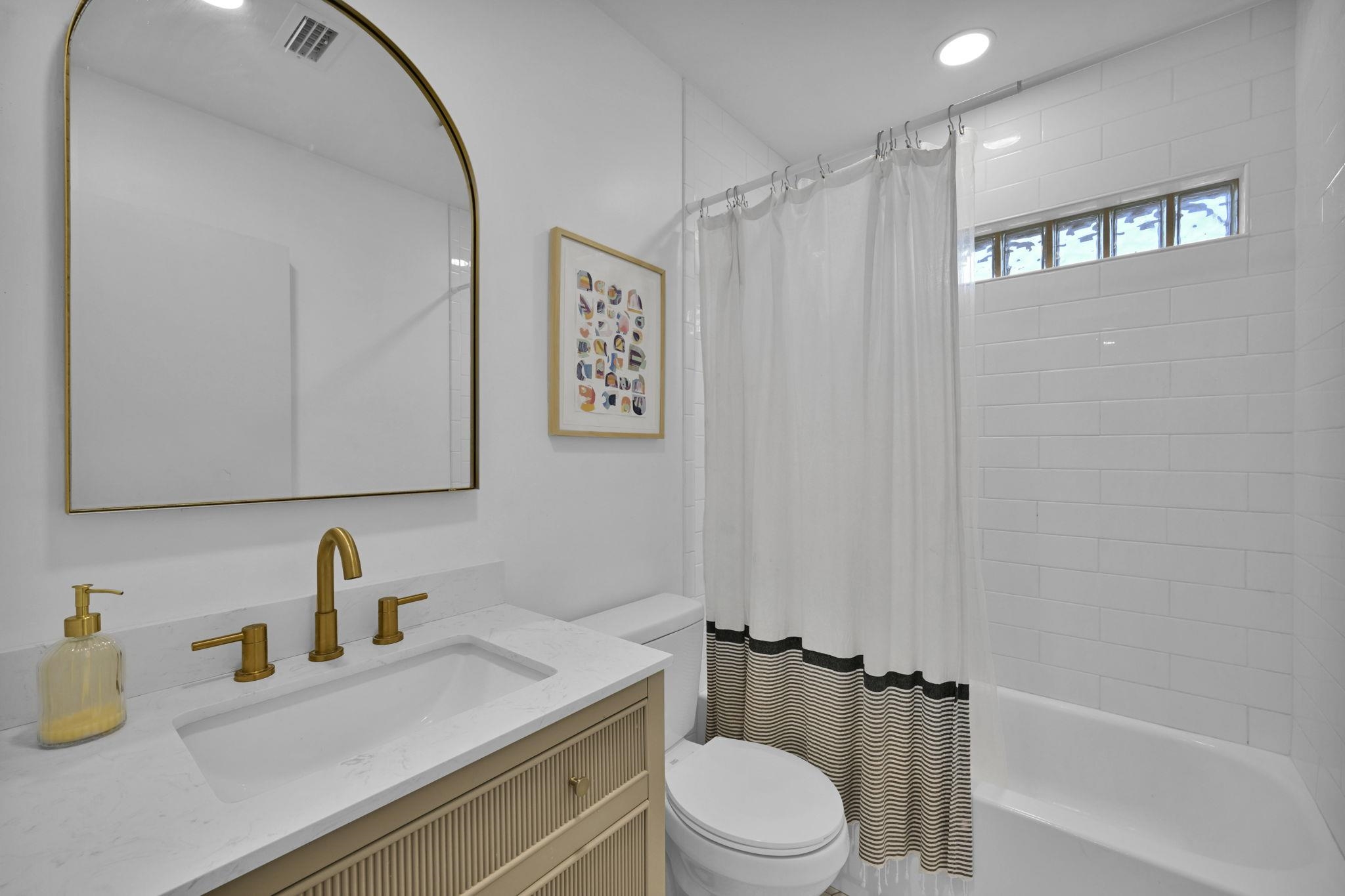 Image 20 of 34 For 410 Arredondo