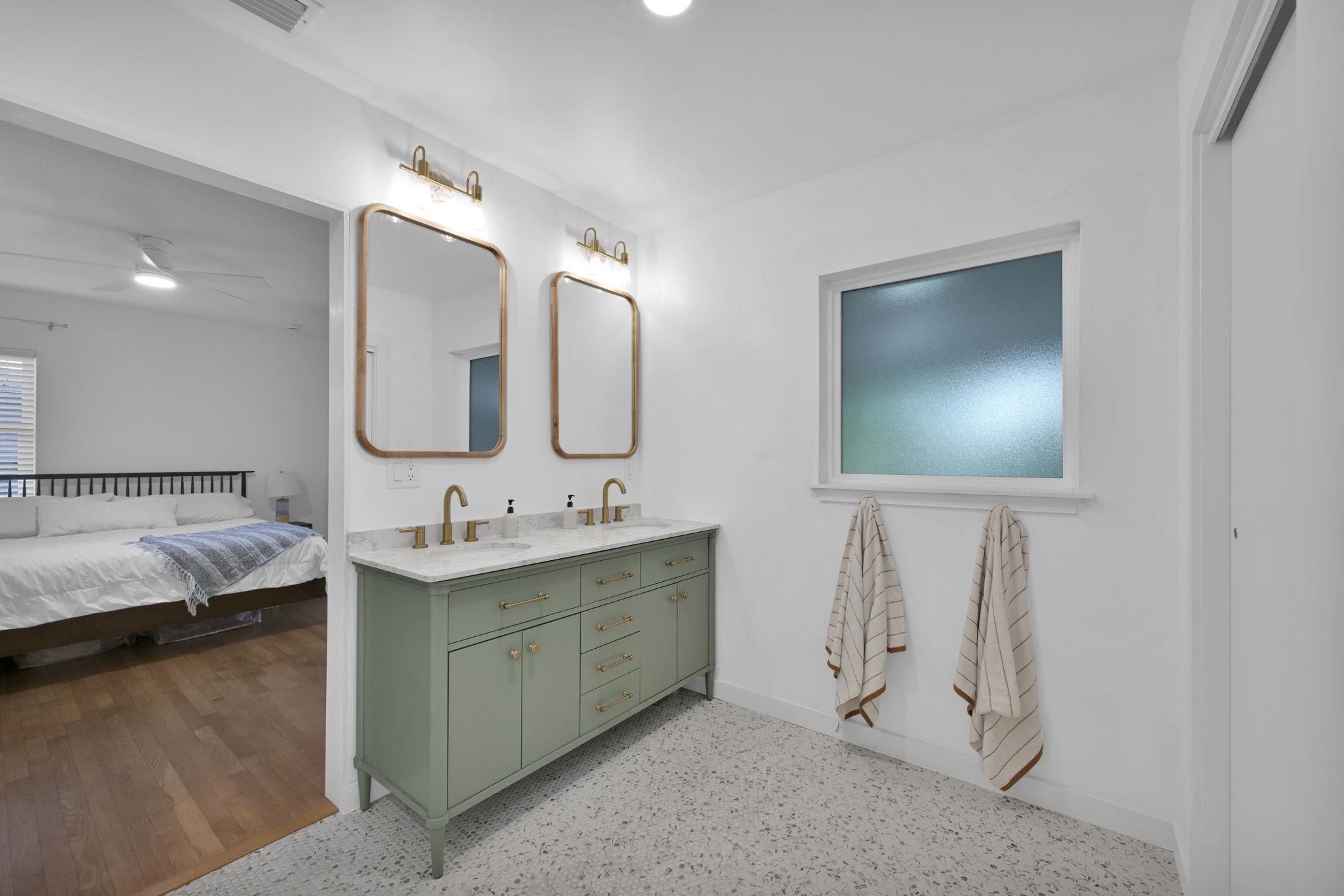 Image 23 of 34 For 410 Arredondo