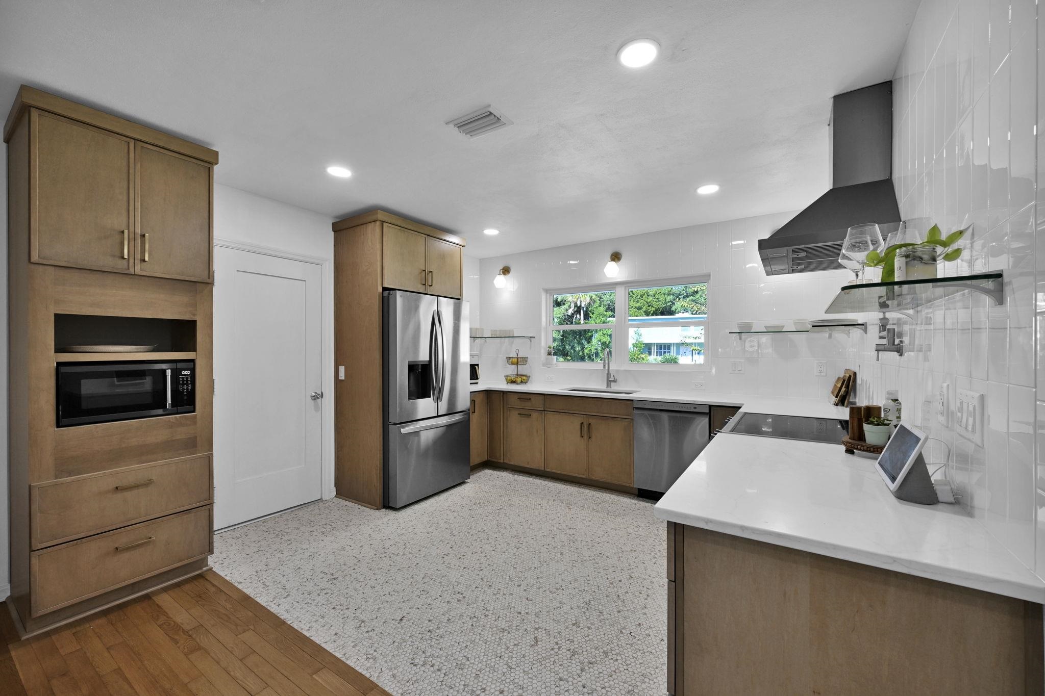 Image 29 of 34 For 410 Arredondo