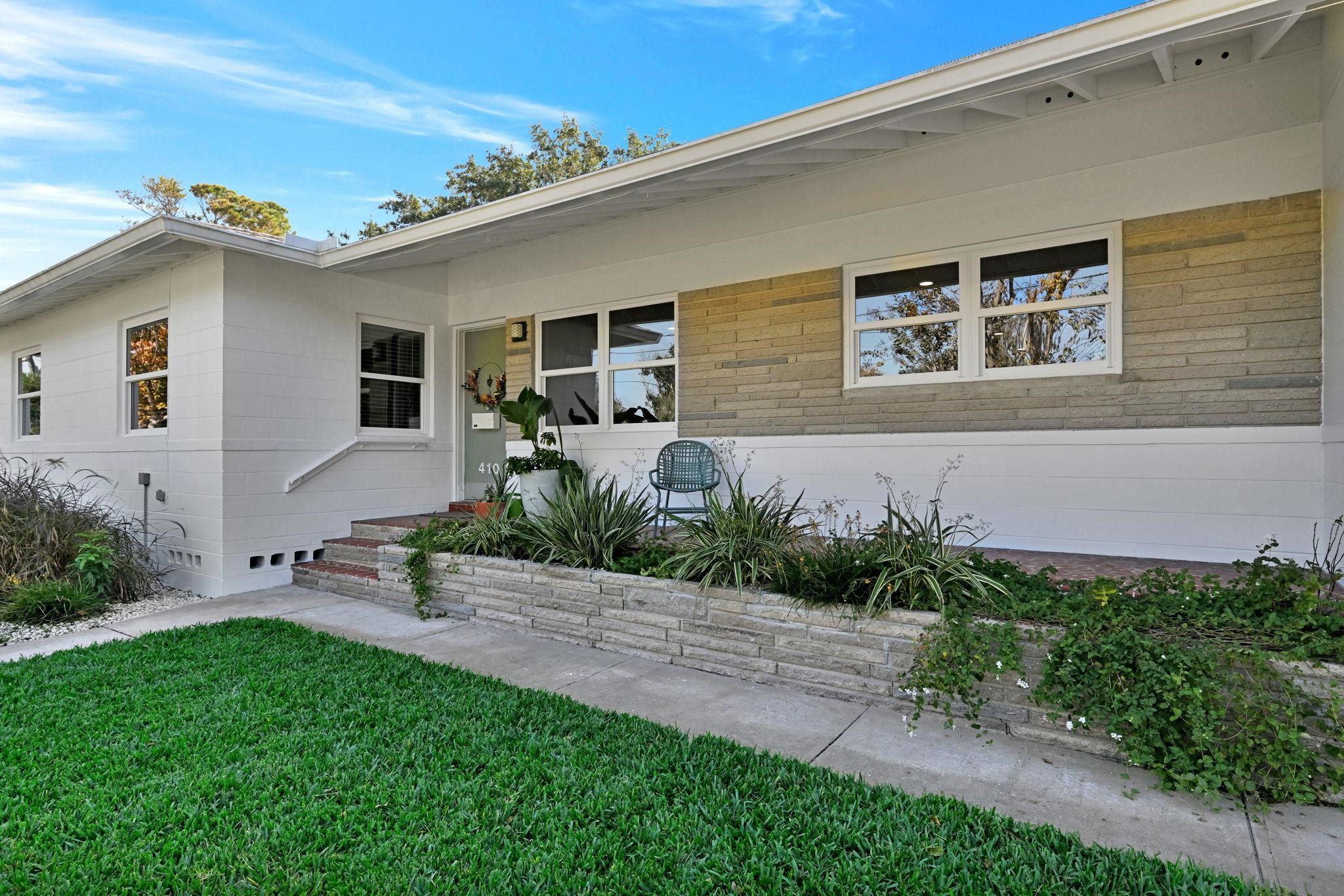 Image 3 of 34 For 410 Arredondo