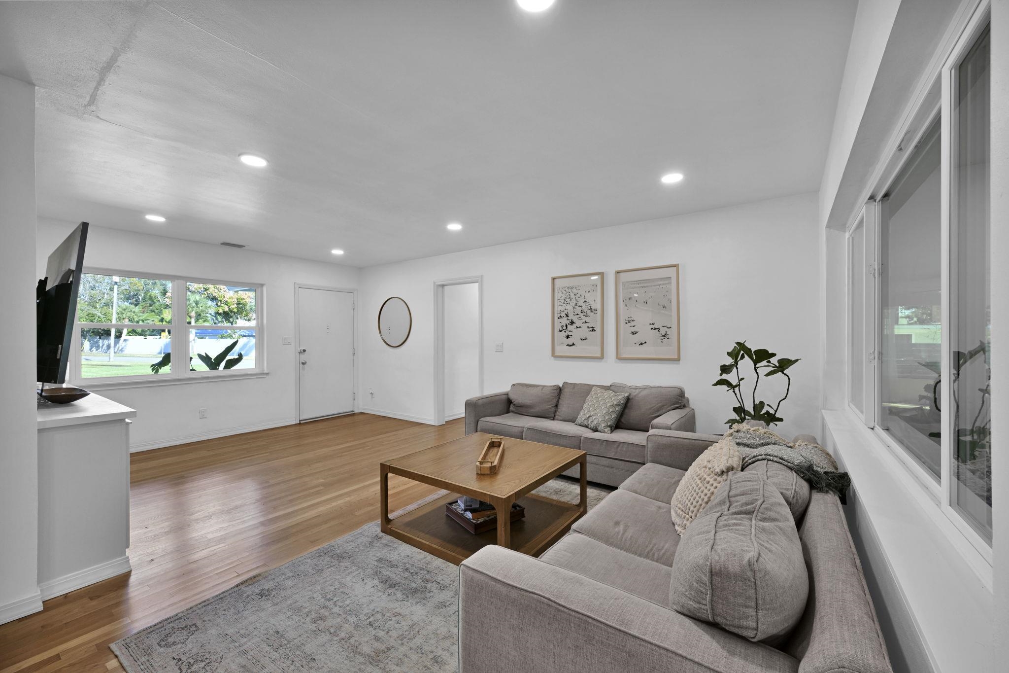 Image 32 of 34 For 410 Arredondo