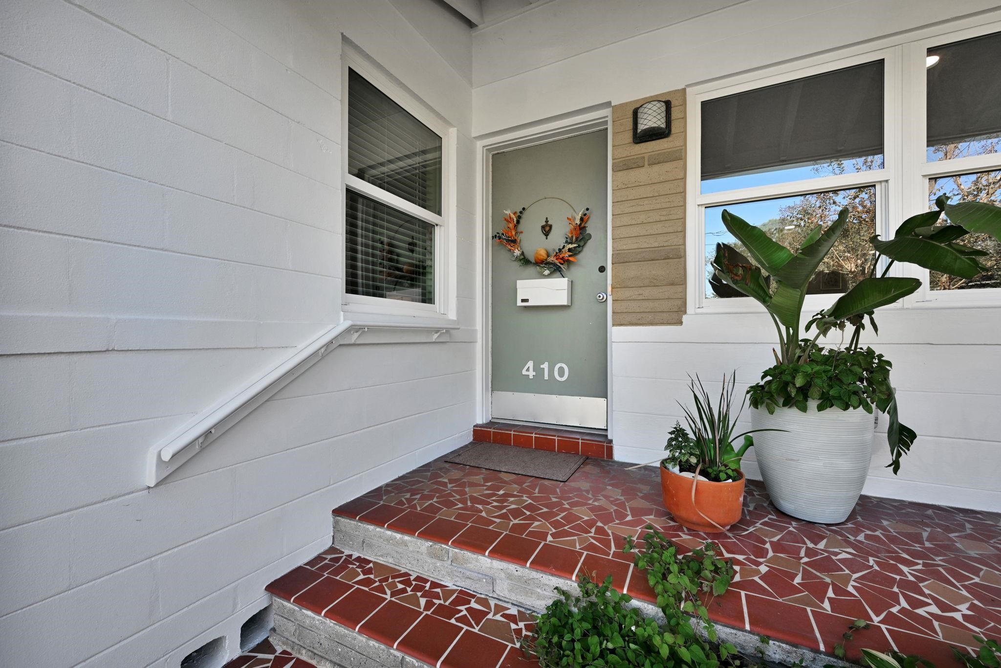 Image 4 of 34 For 410 Arredondo