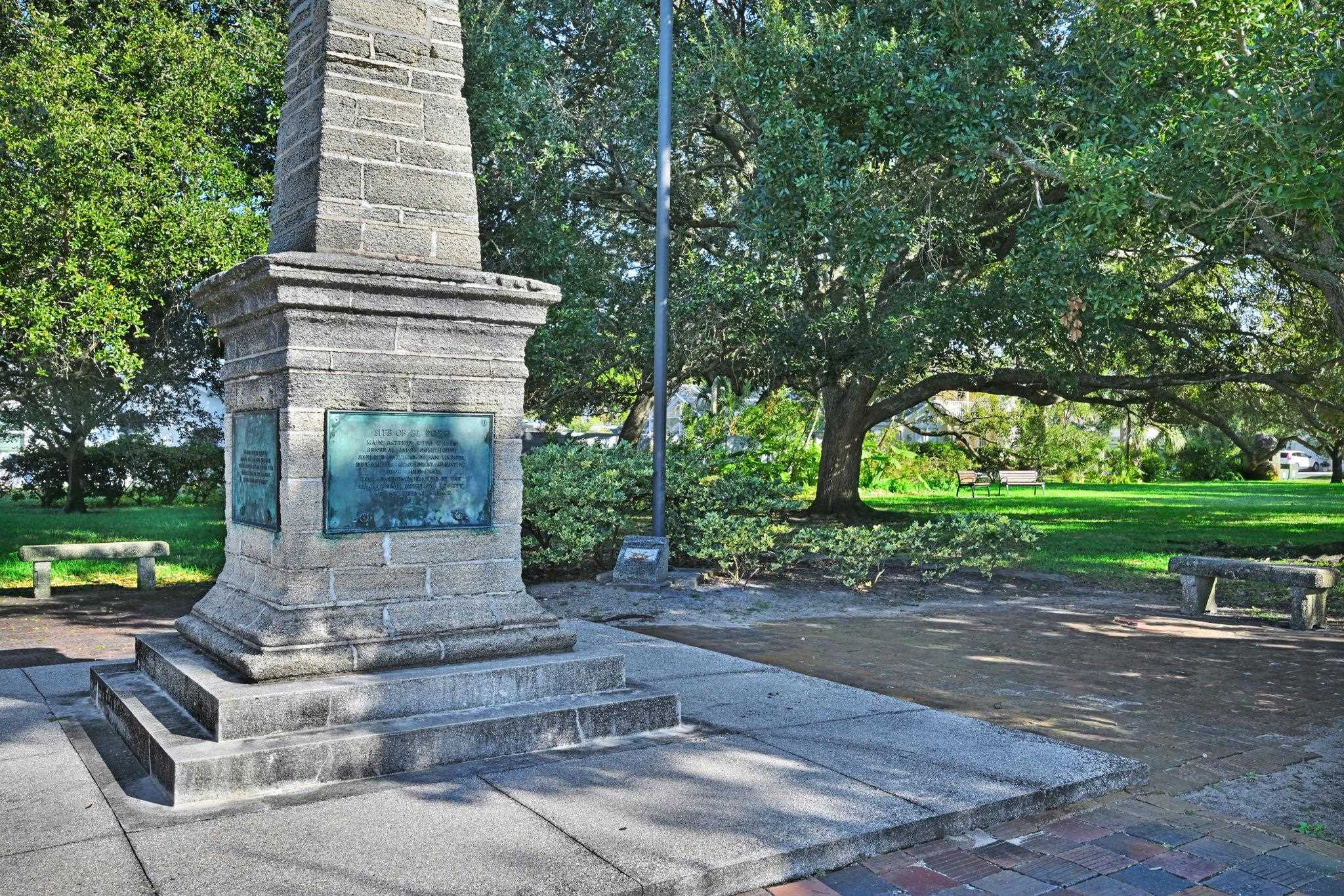 Image 7 of 34 For 410 Arredondo