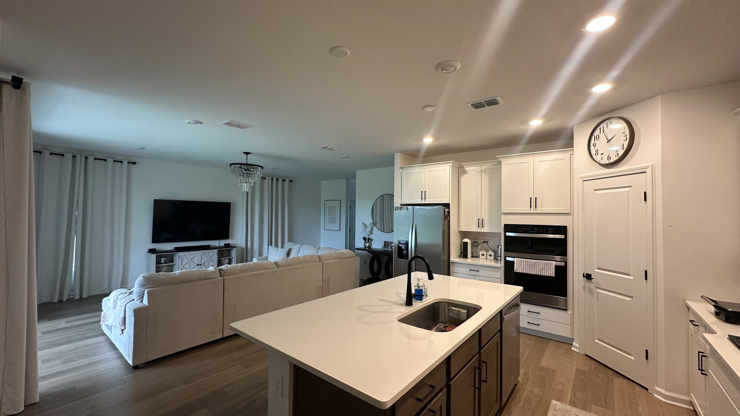 Image 15 of 34 For 48 Quiet Wharf Dr