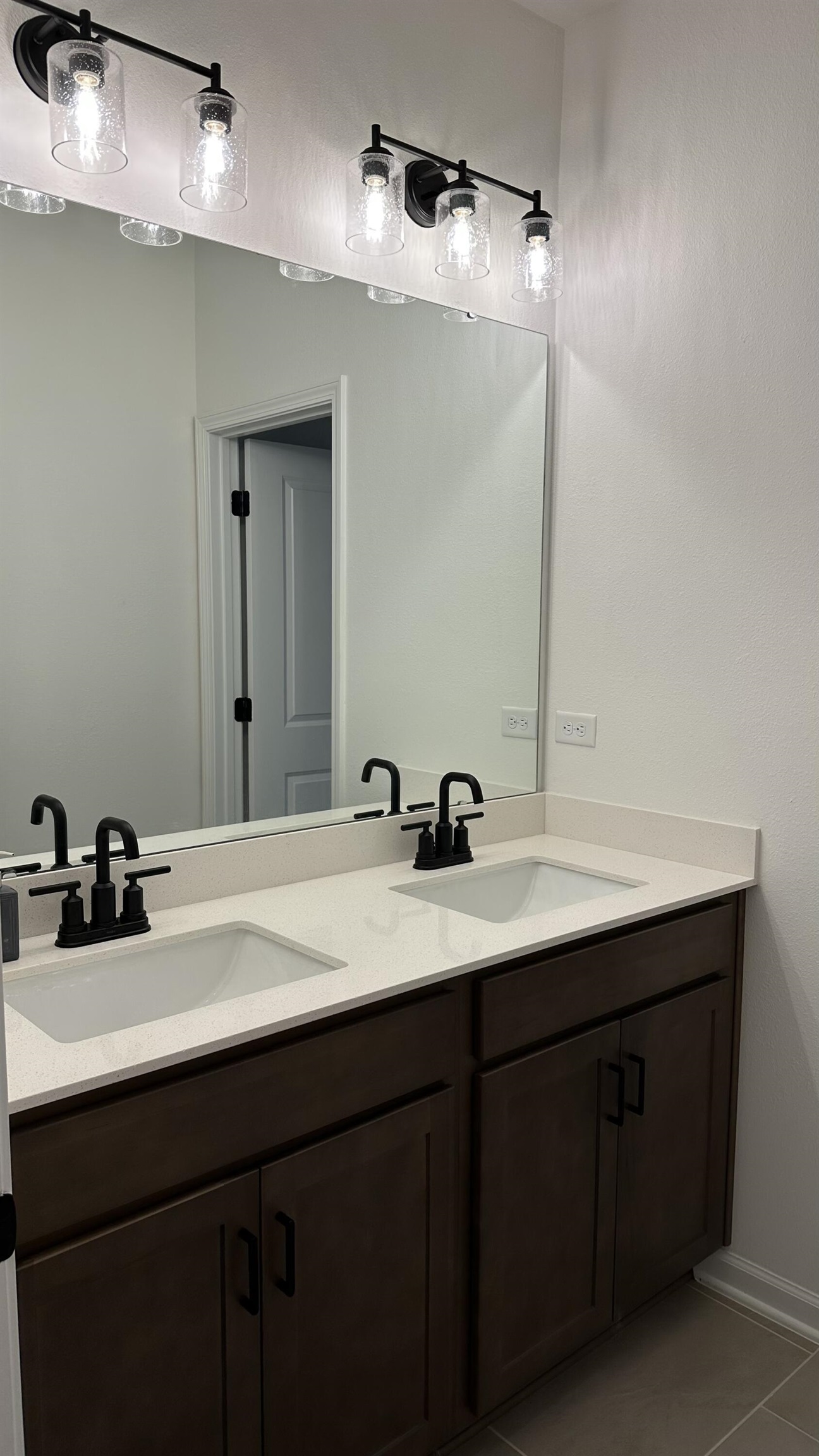 Image 33 of 34 For 48 Quiet Wharf Dr