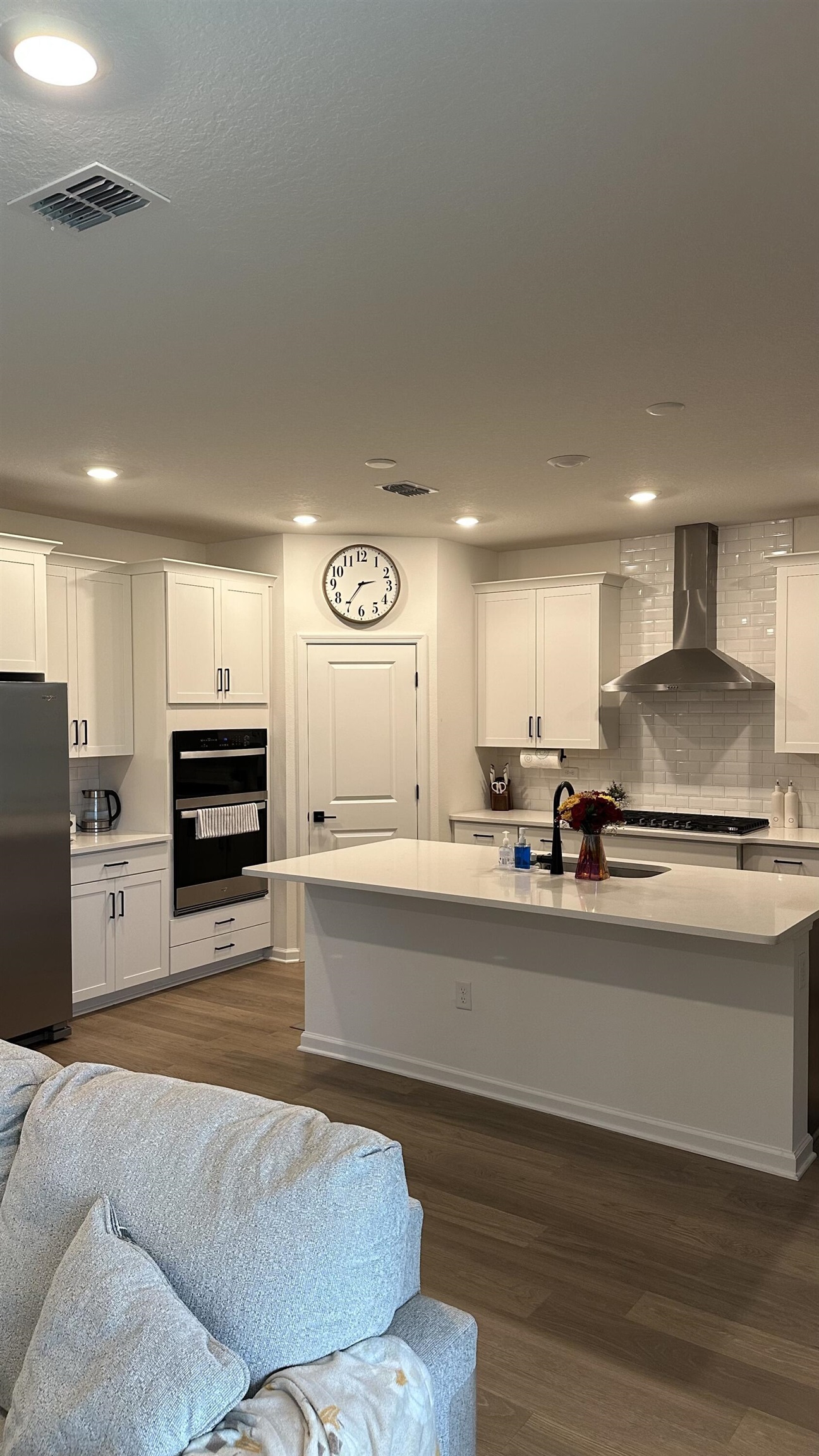 Image 9 of 34 For 48 Quiet Wharf Dr