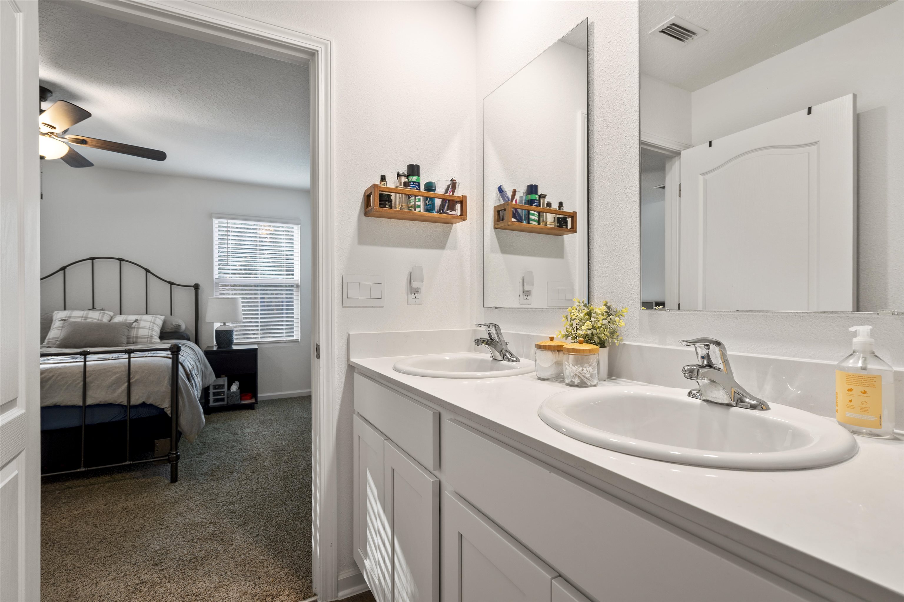 Image 19 of 43 For 127 Encanto Way