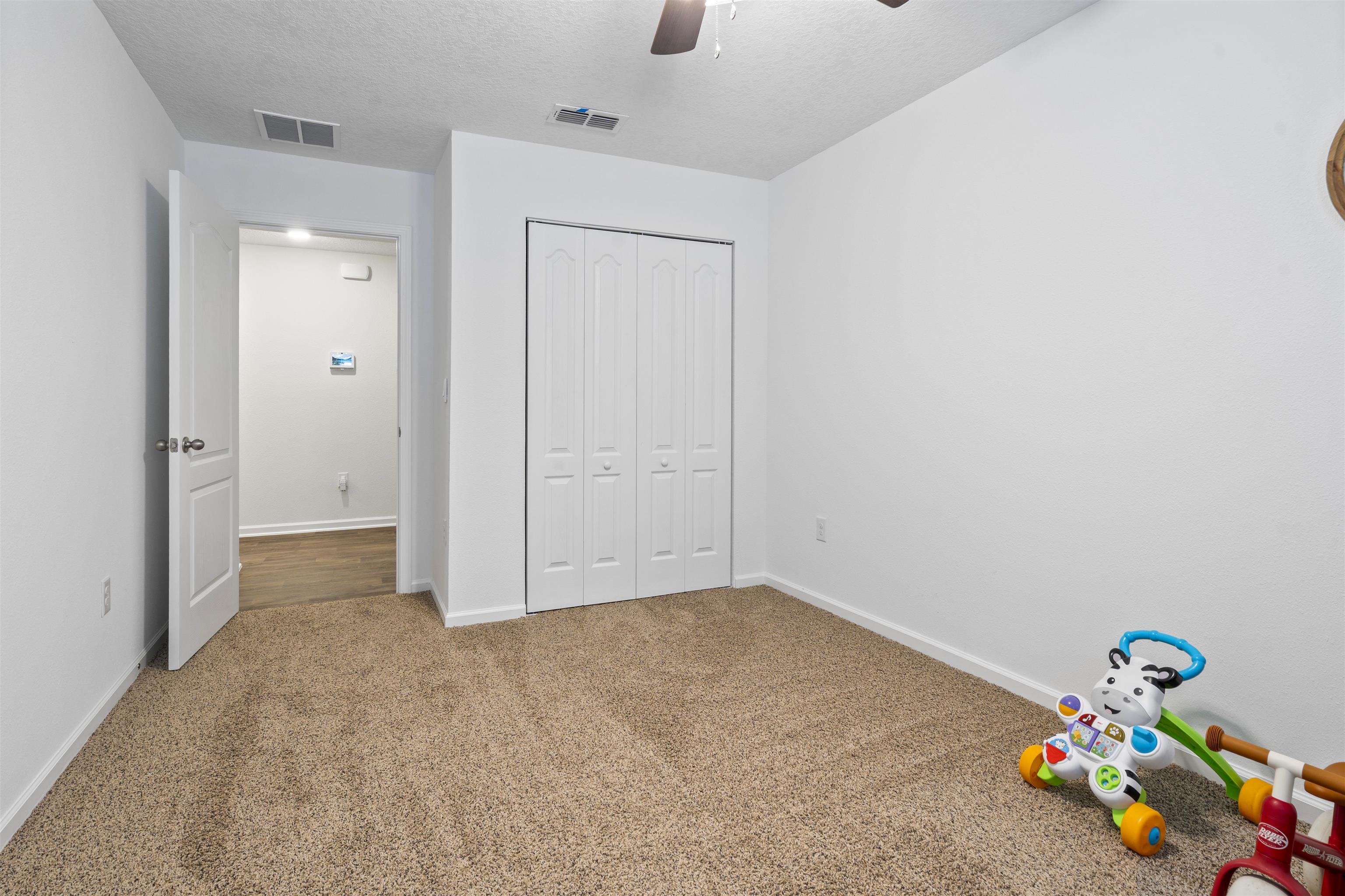 Image 27 of 43 For 127 Encanto Way