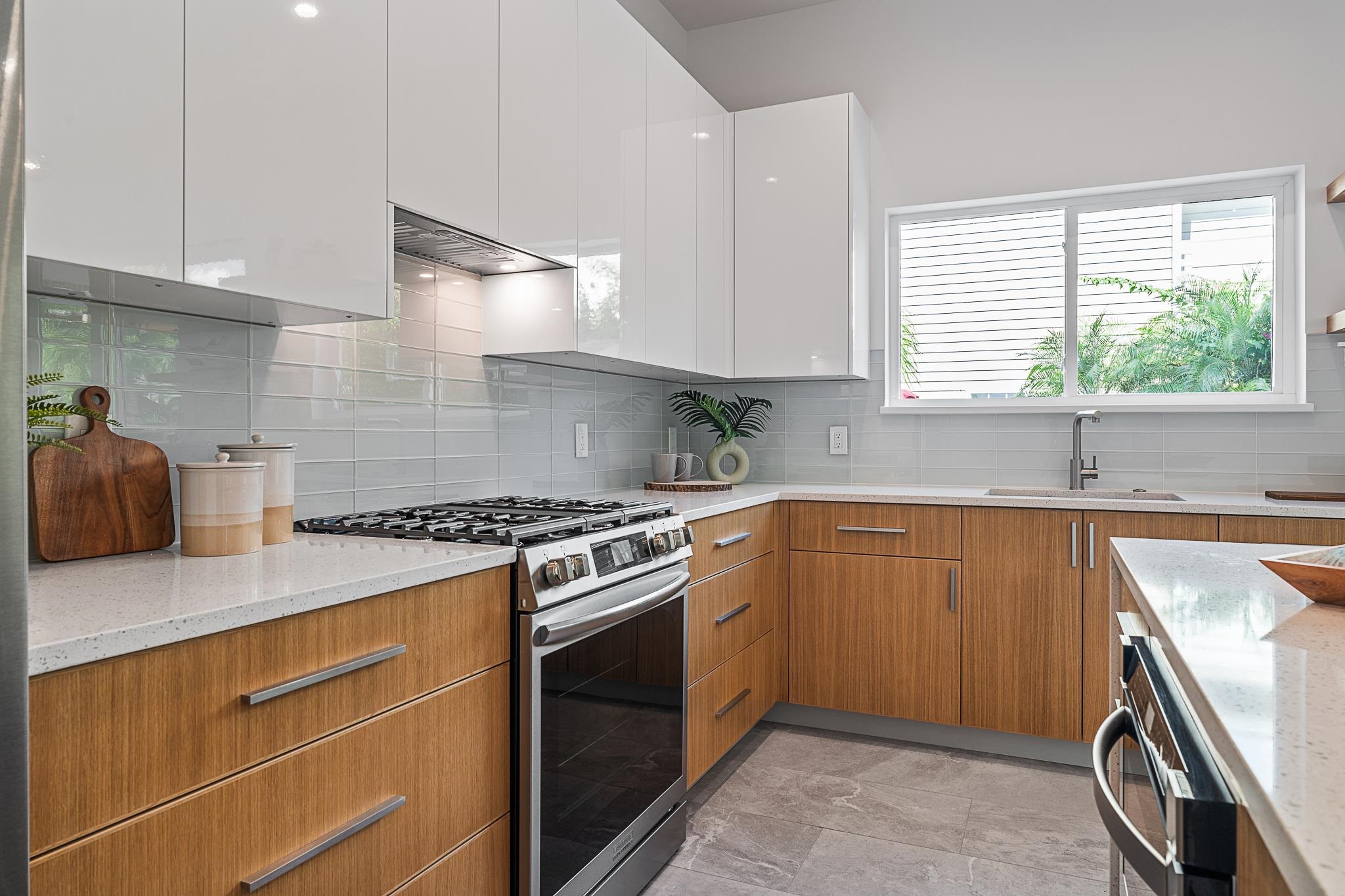 Image 10 of 74 For 327 Minorca Ave