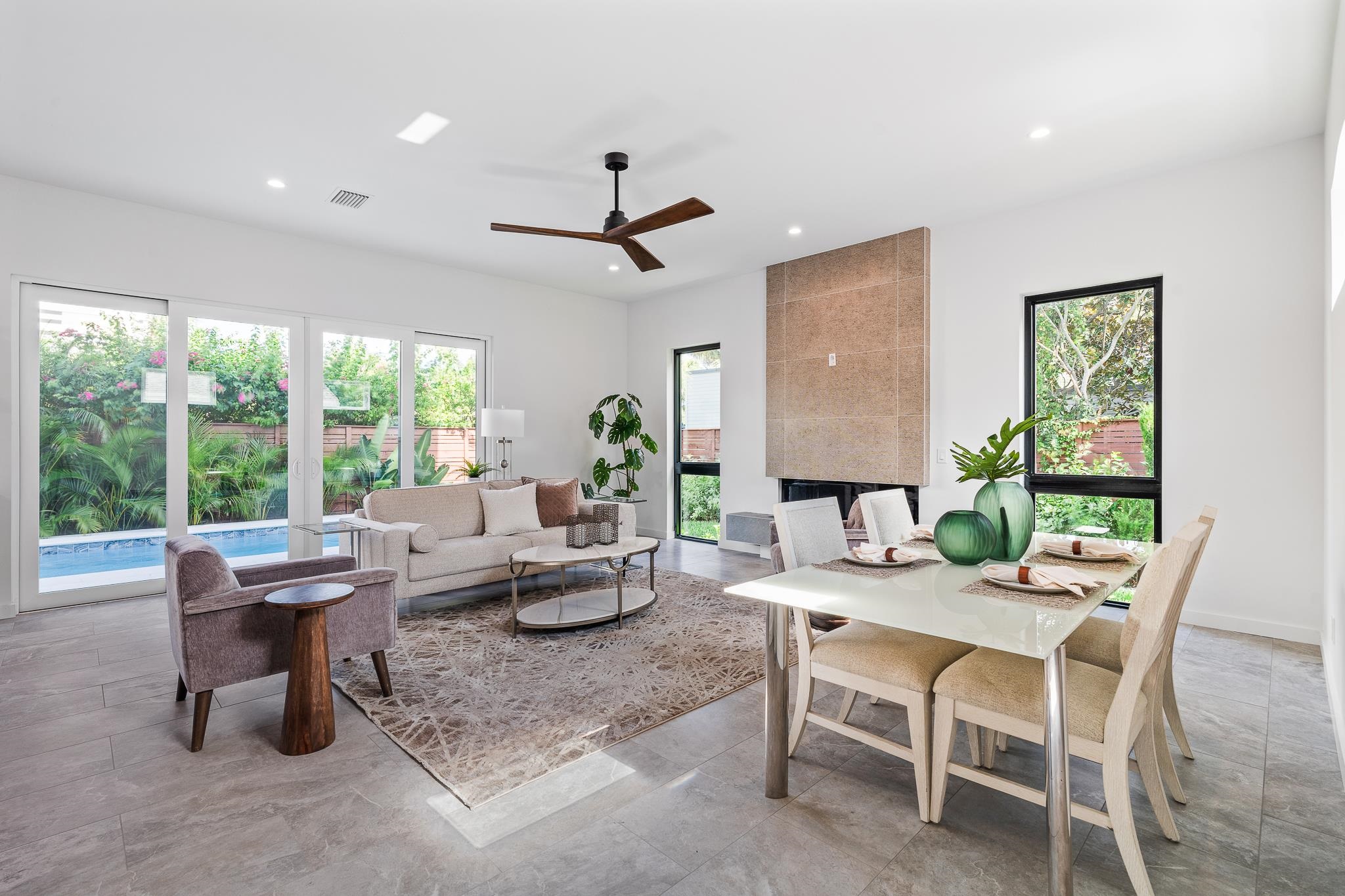 Image 17 of 74 For 327 Minorca Ave