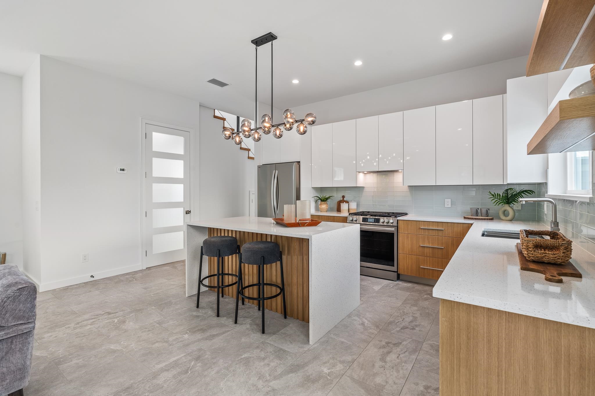 Image 19 of 74 For 327 Minorca Ave