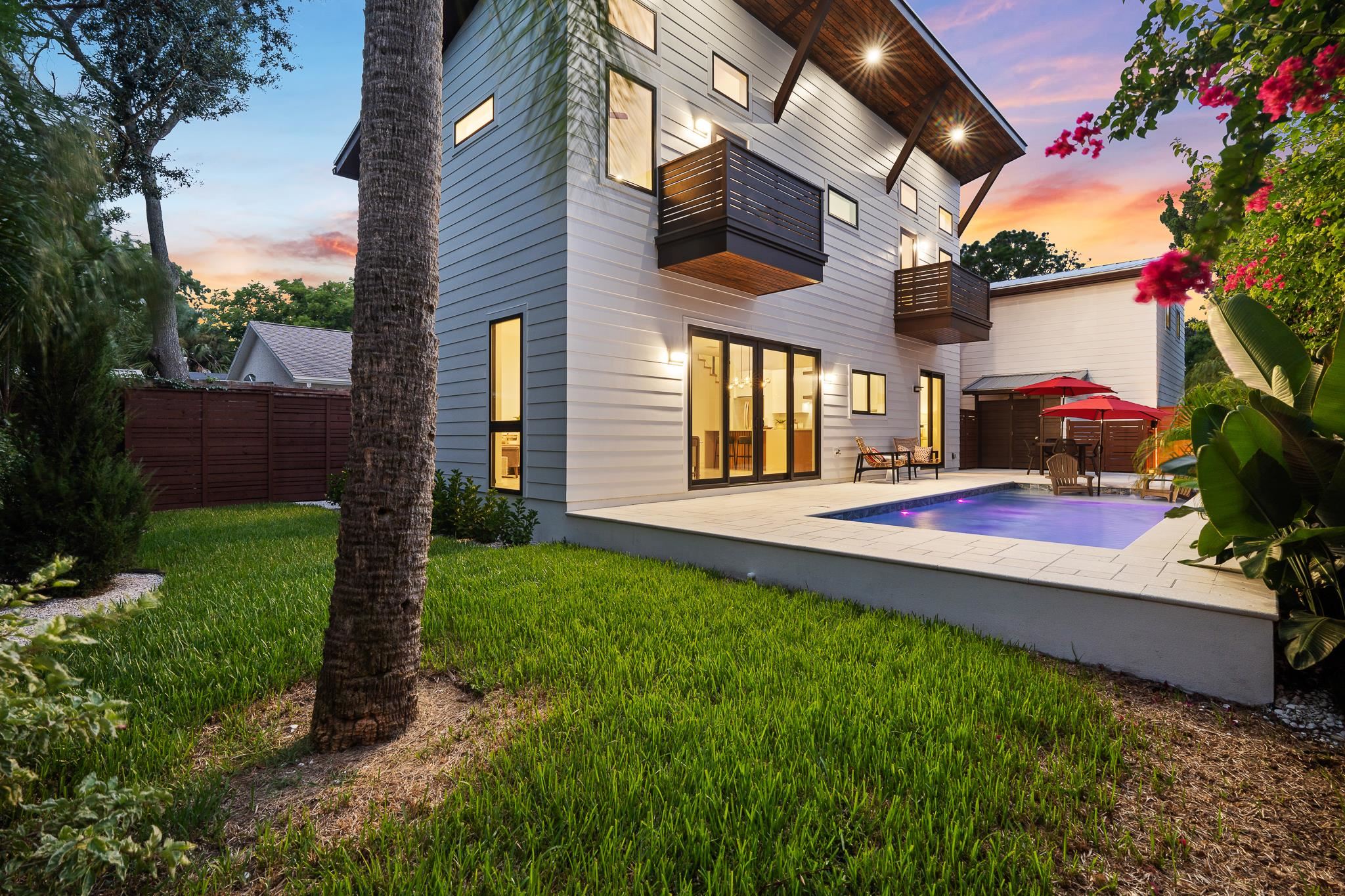 Image 2 of 74 For 327 Minorca Ave