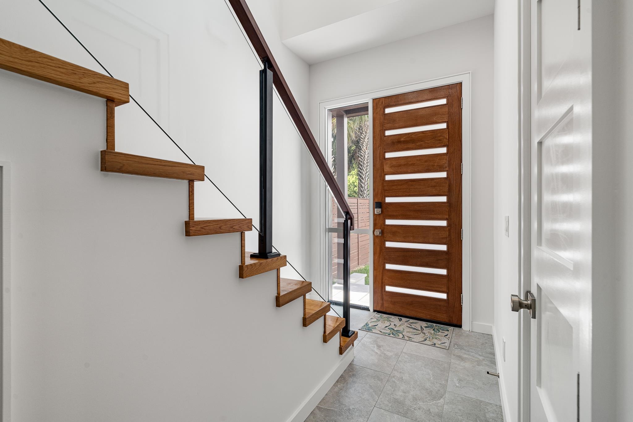 Image 24 of 74 For 327 Minorca Ave