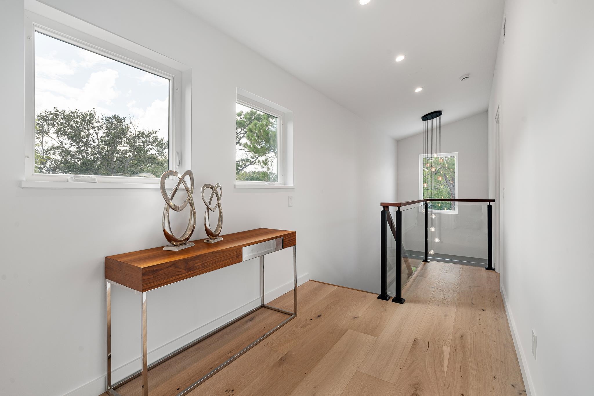 Image 25 of 74 For 327 Minorca Ave