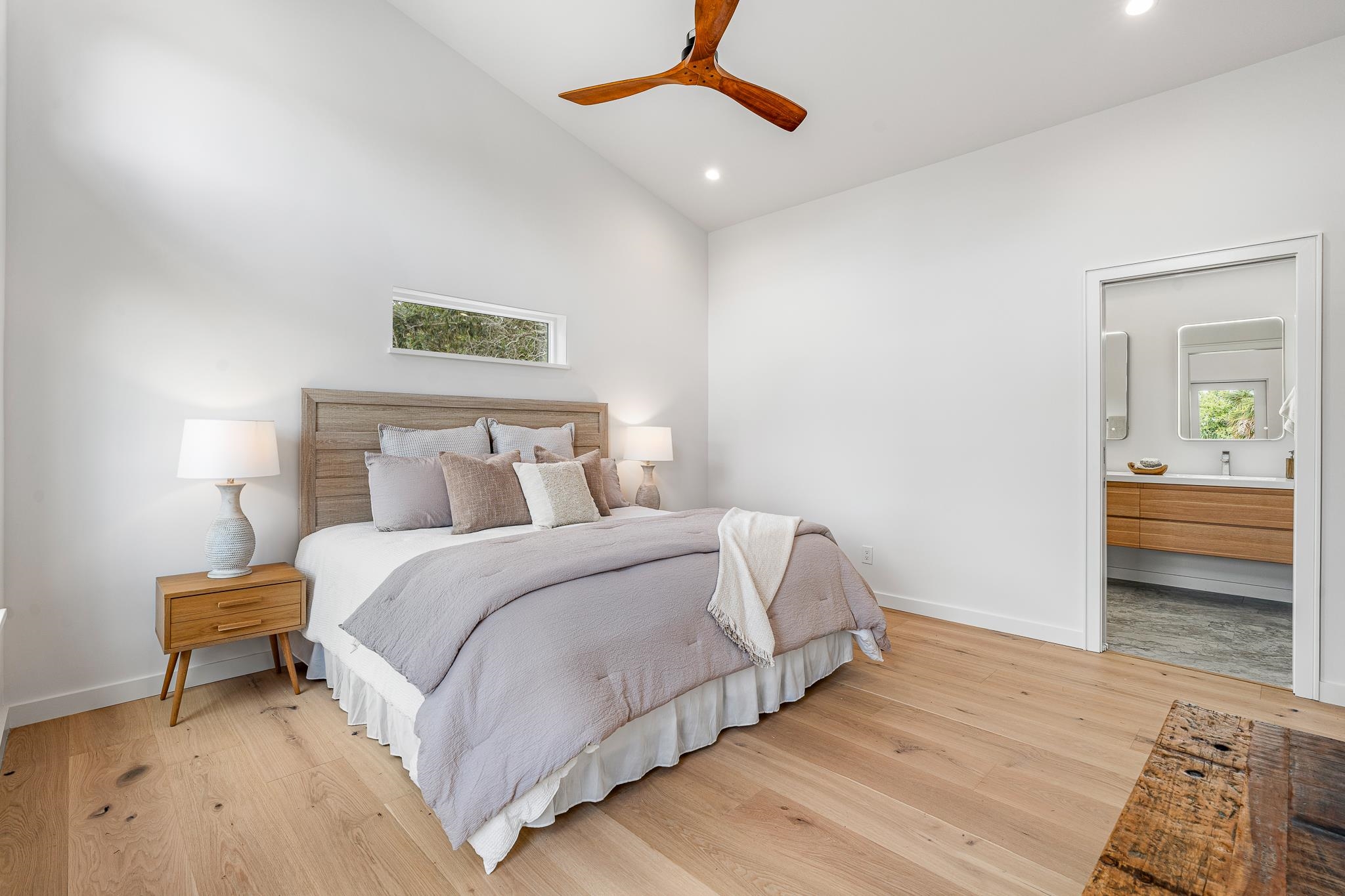 Image 27 of 74 For 327 Minorca Ave