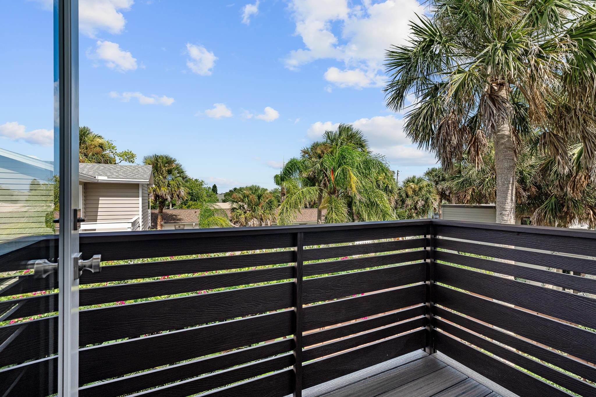 Image 31 of 74 For 327 Minorca Ave