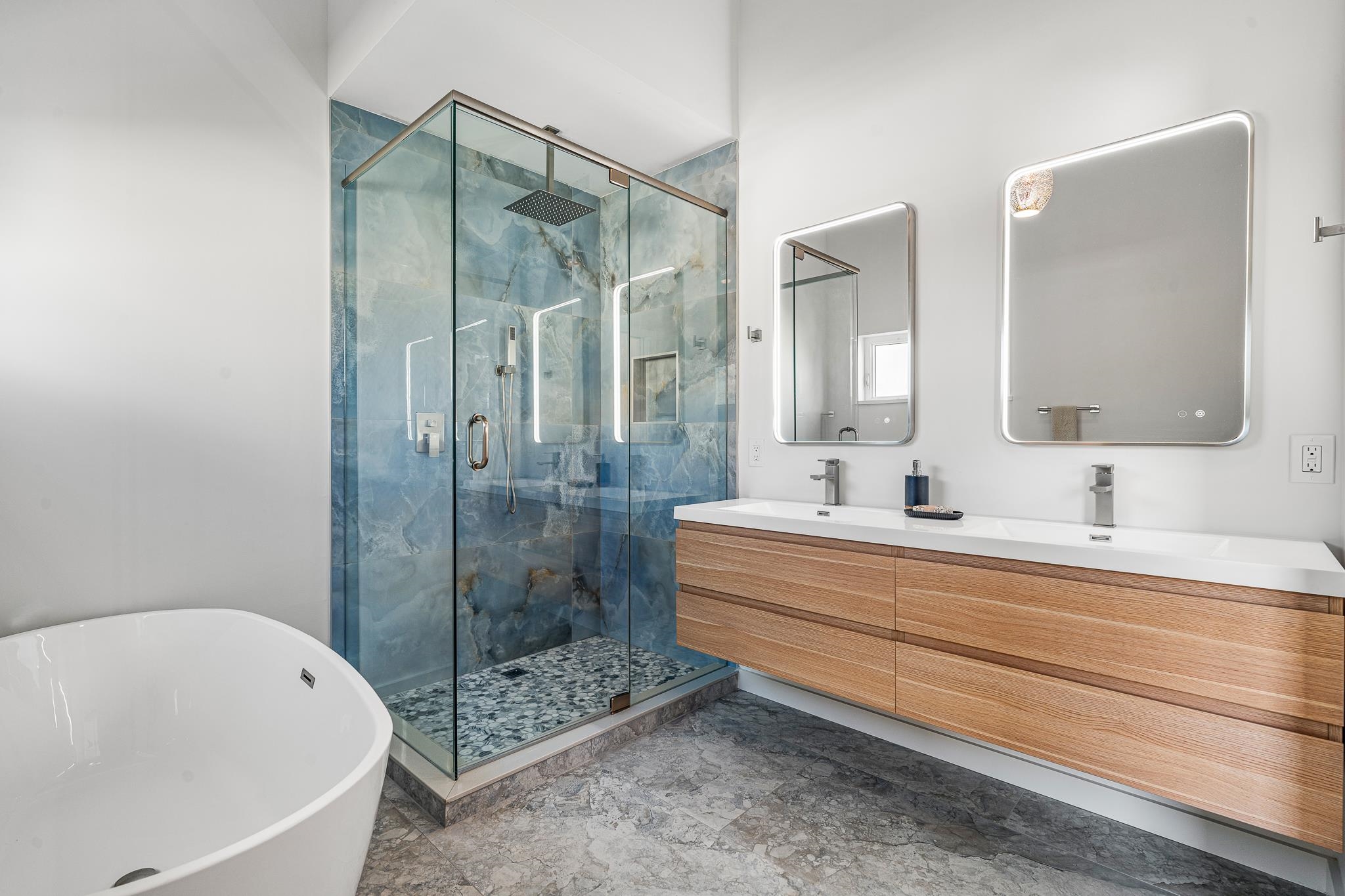 Image 37 of 74 For 327 Minorca Ave