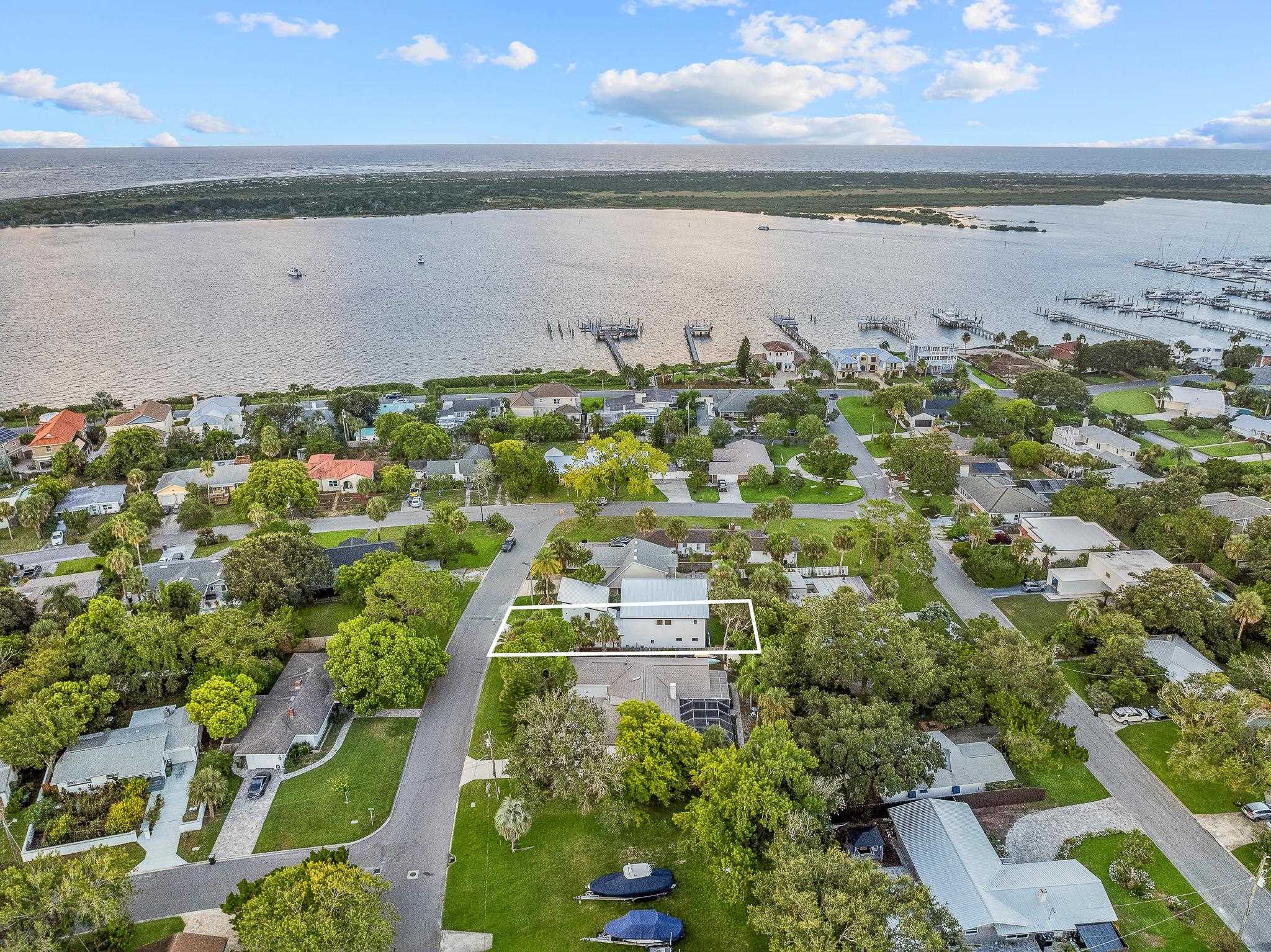 Image 4 of 74 For 327 Minorca Ave