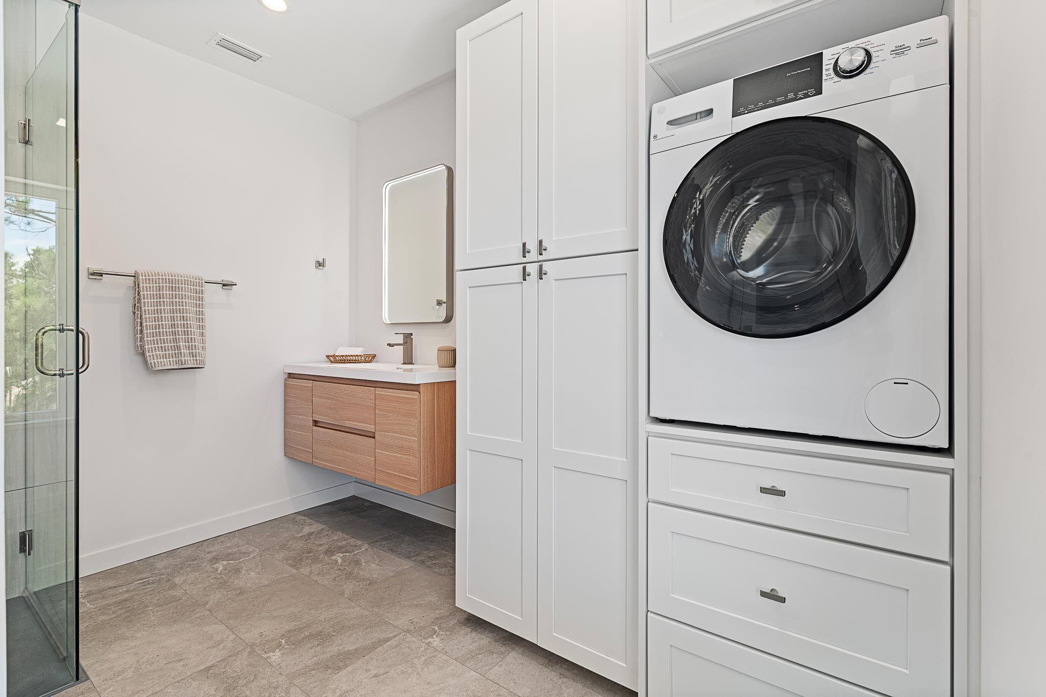 Image 63 of 74 For 327 Minorca Ave