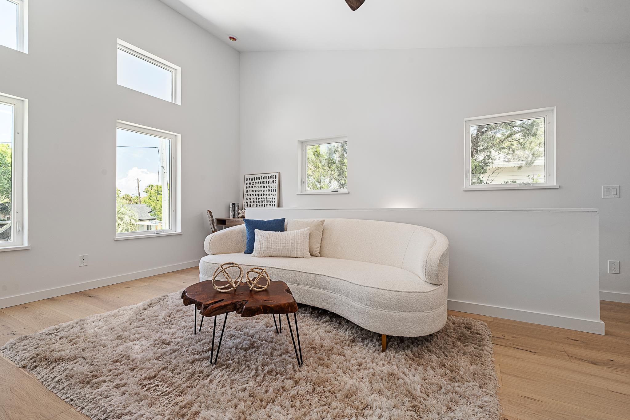 Image 66 of 74 For 327 Minorca Ave