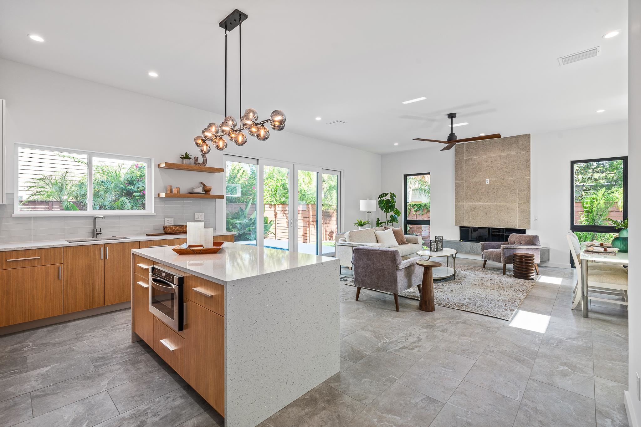 Image 8 of 74 For 327 Minorca Ave