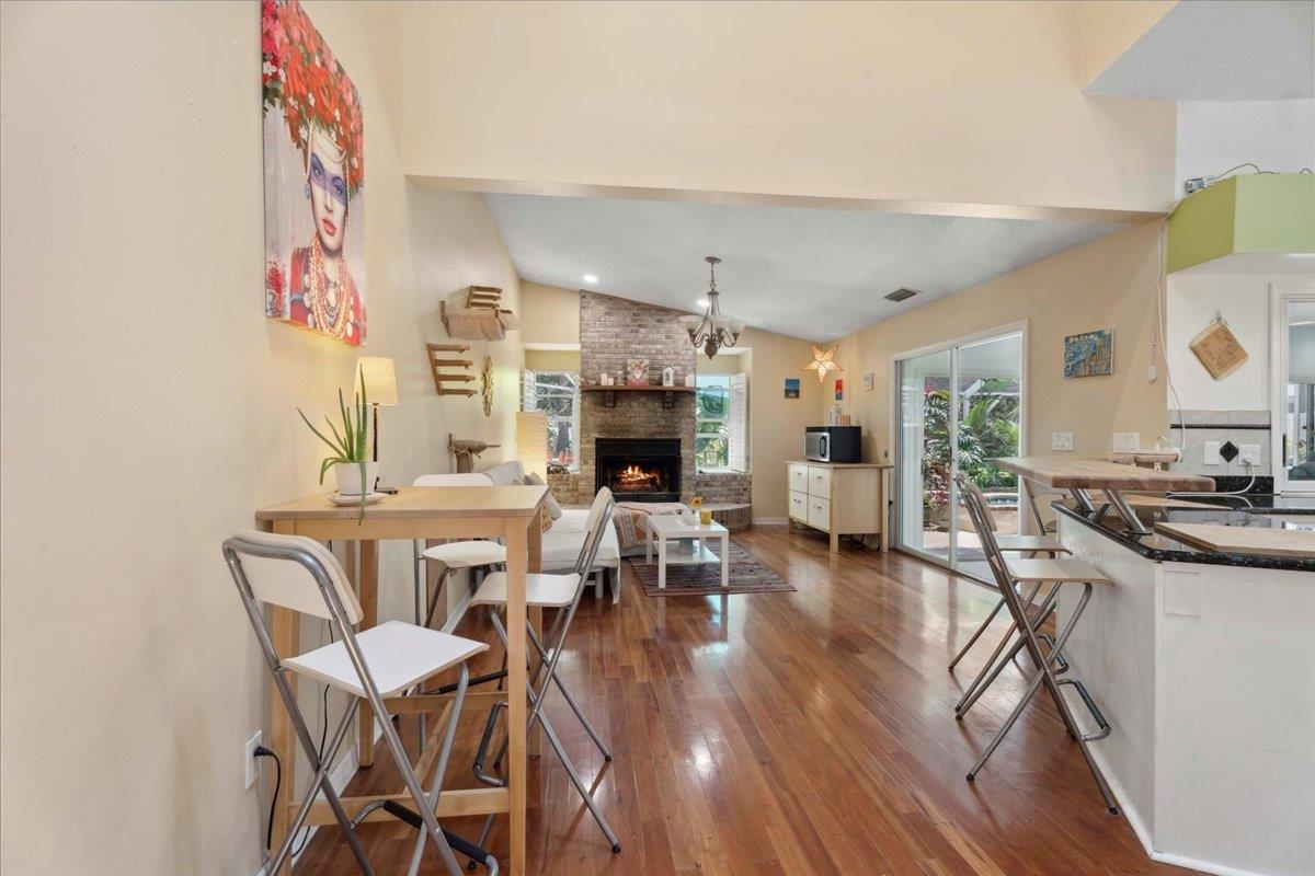 Image 18 of 75 For 22 Woodston Lane