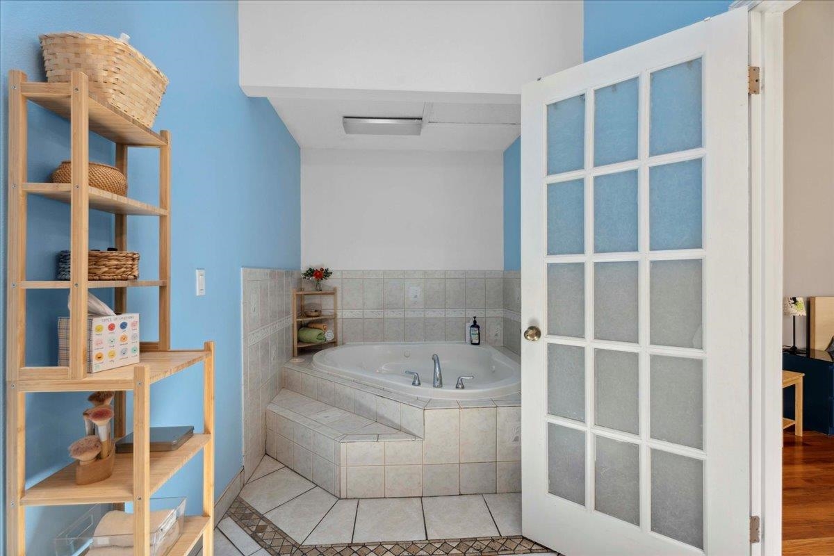 Image 33 of 75 For 22 Woodston Lane