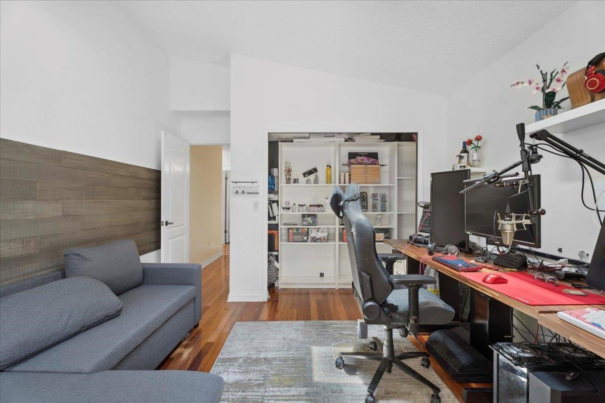 Image 35 of 75 For 22 Woodston Lane