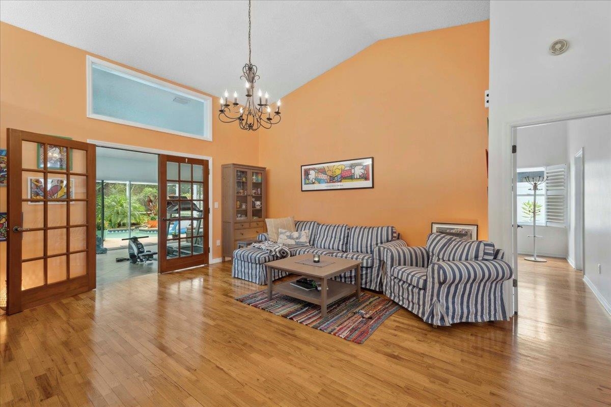 Image 6 of 75 For 22 Woodston Lane