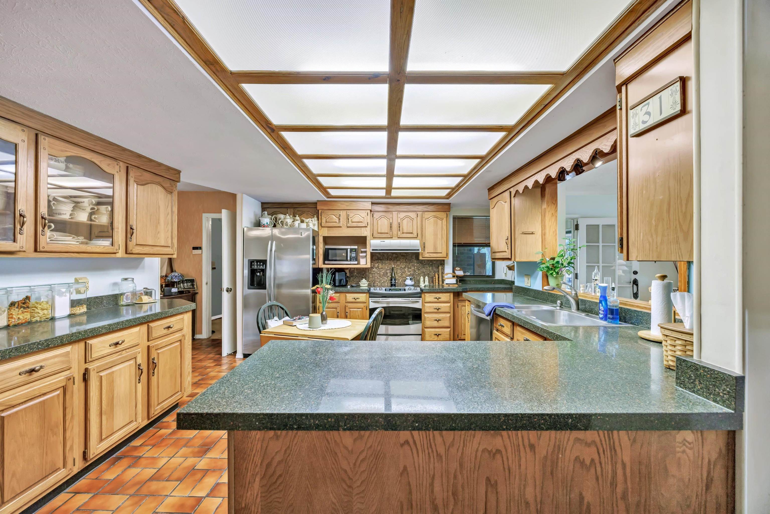 Image 14 of 53 For 31 Swimming Pen Dr