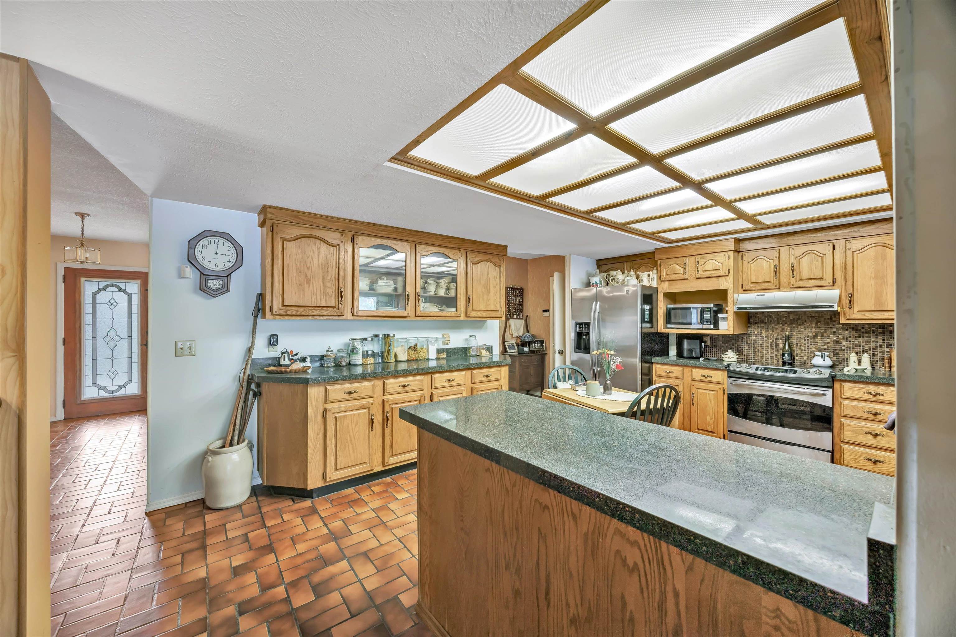 Image 16 of 53 For 31 Swimming Pen Dr