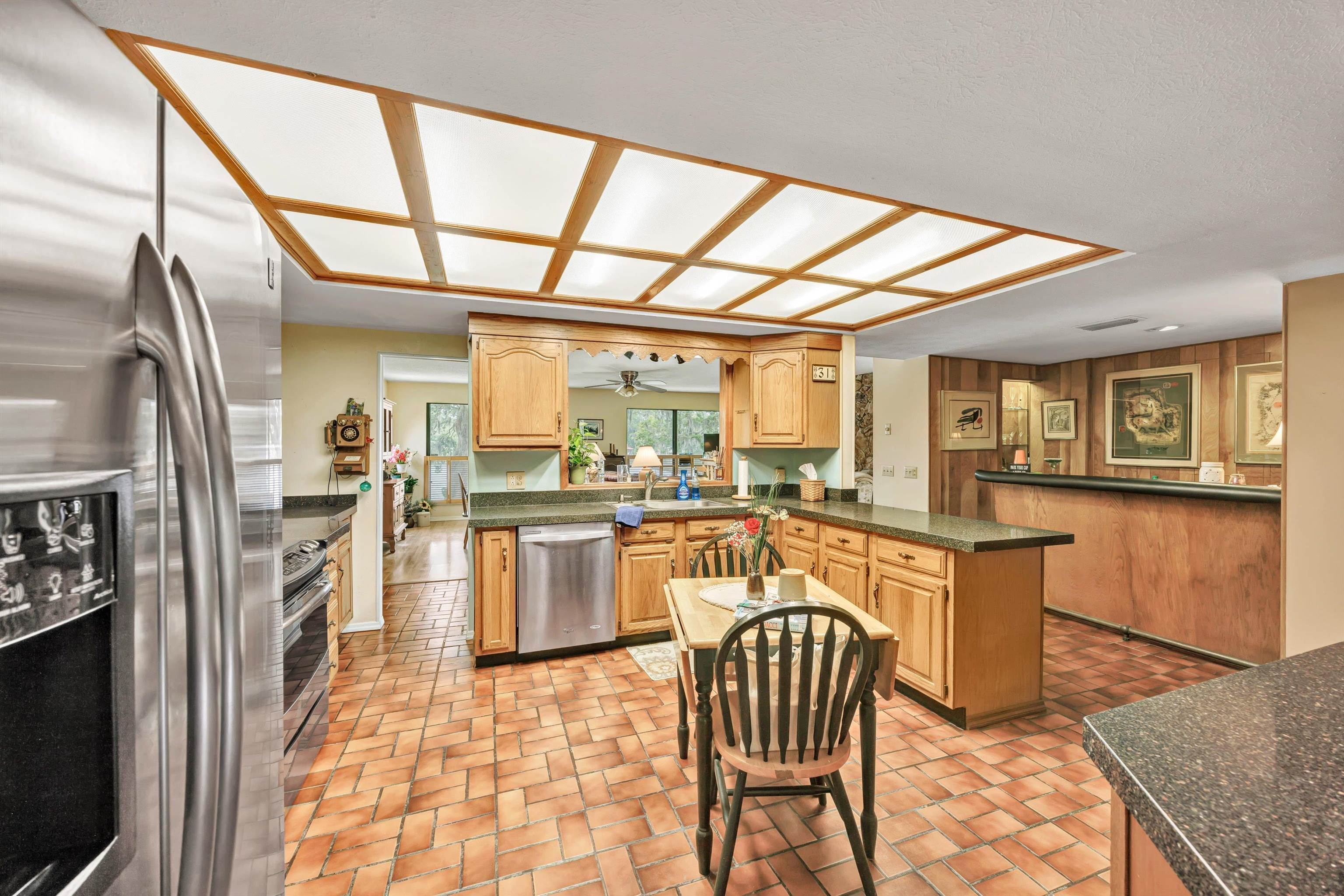 Image 17 of 53 For 31 Swimming Pen Dr