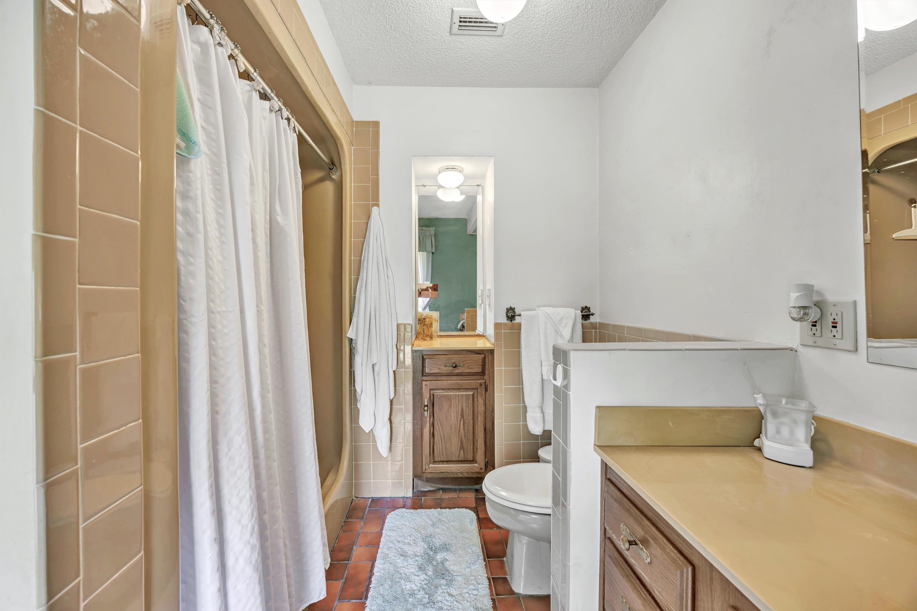 Image 27 of 53 For 31 Swimming Pen Dr