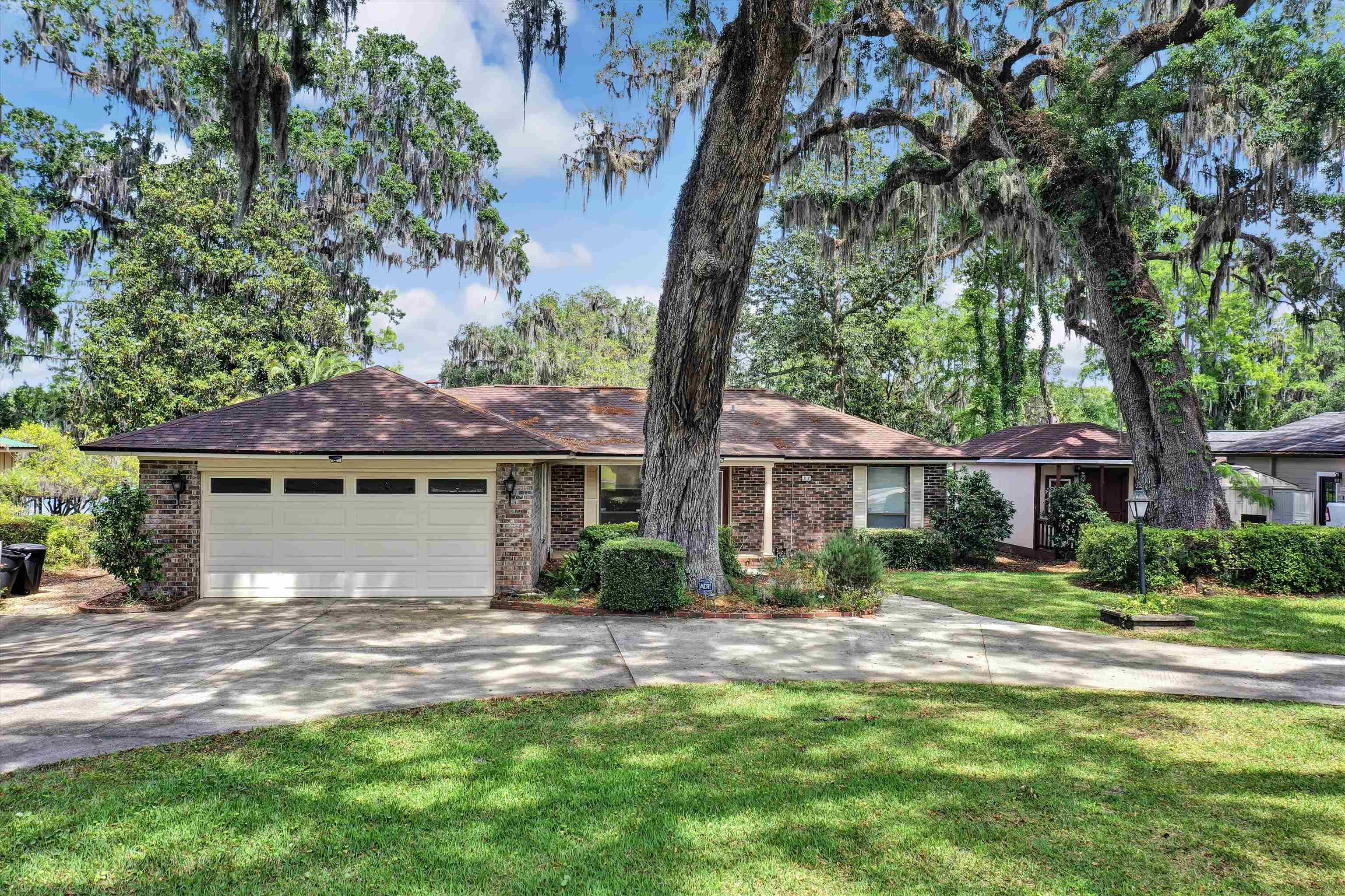 Image 49 of 53 For 31 Swimming Pen Dr