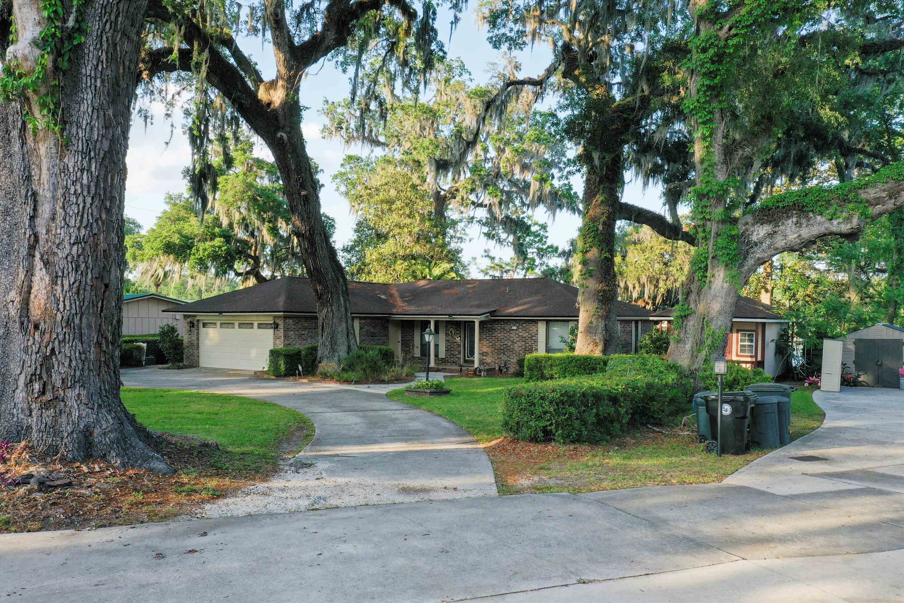 Image 52 of 53 For 31 Swimming Pen Dr