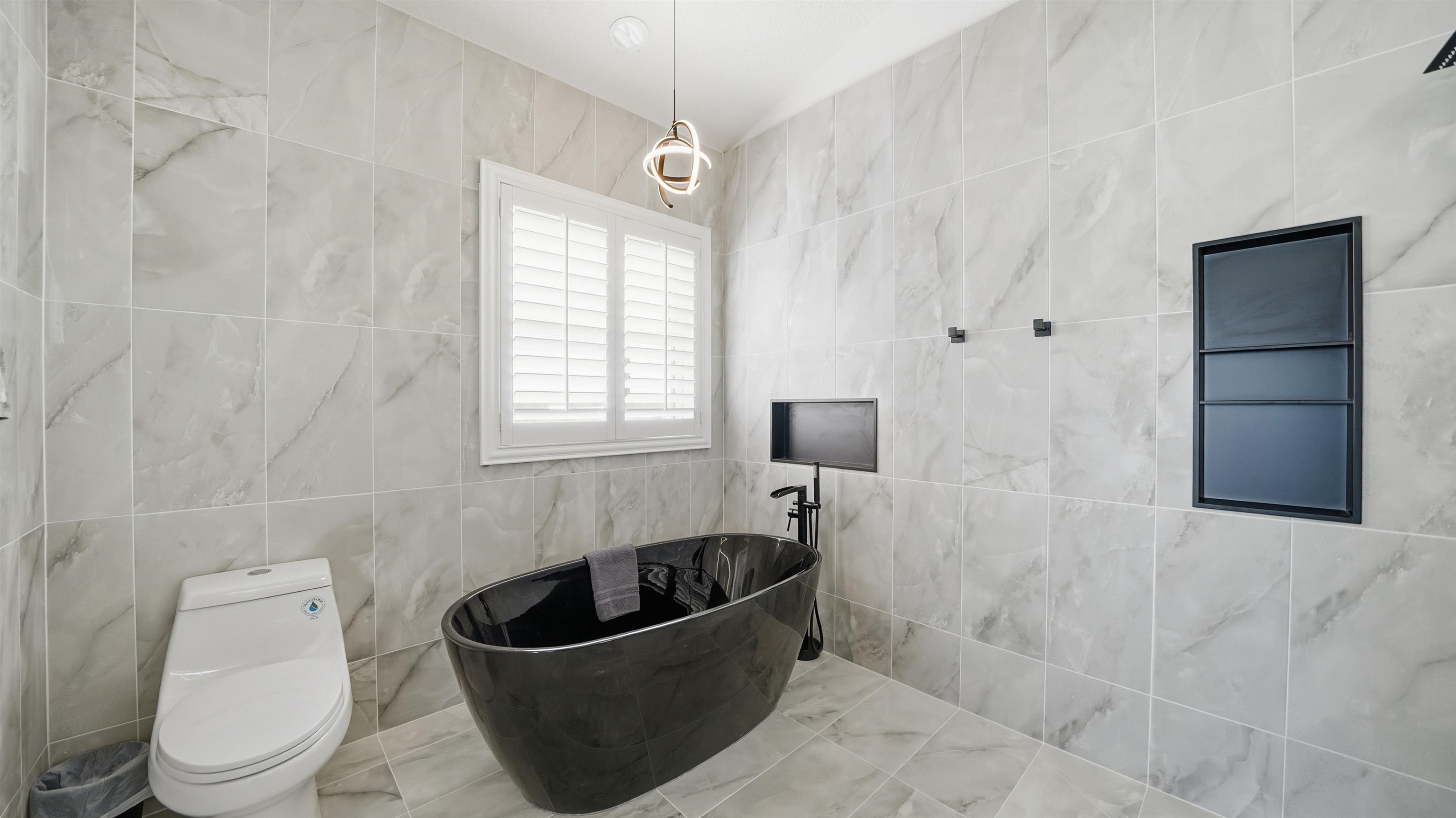 Image 10 of 82 For 3341 Ocean Shore Blvd N