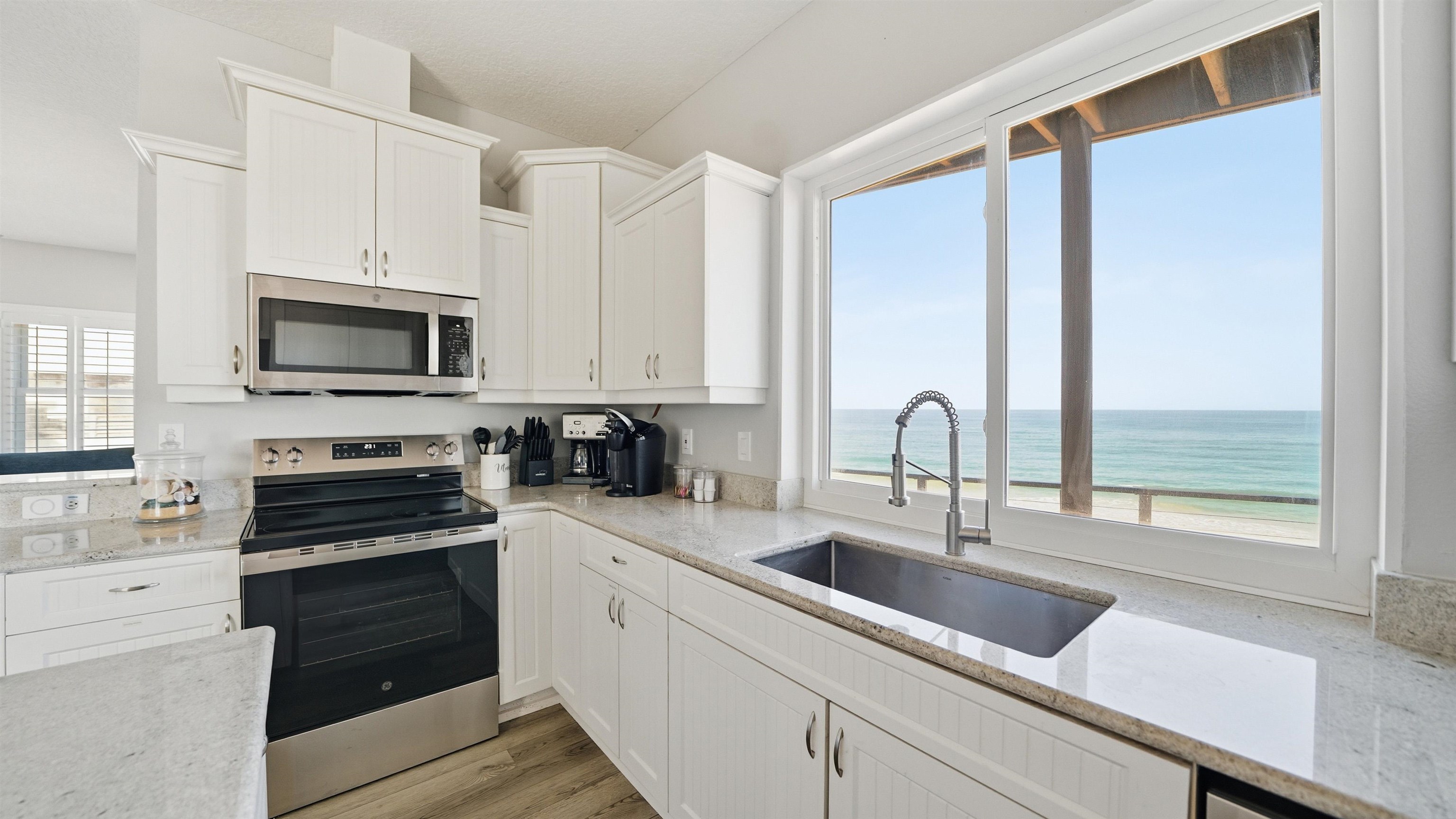 Image 14 of 82 For 3341 Ocean Shore Blvd N