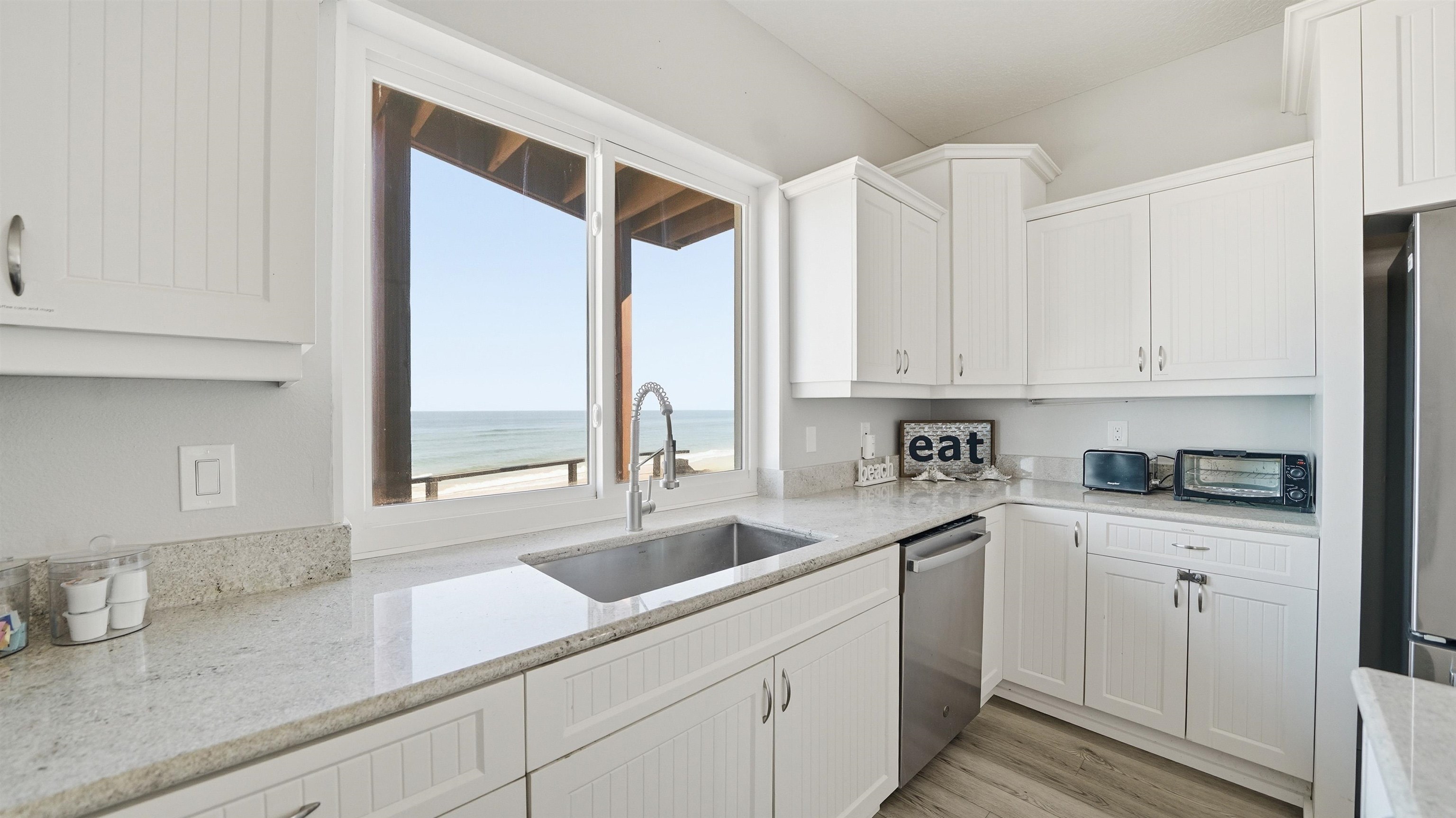 Image 15 of 82 For 3341 Ocean Shore Blvd N