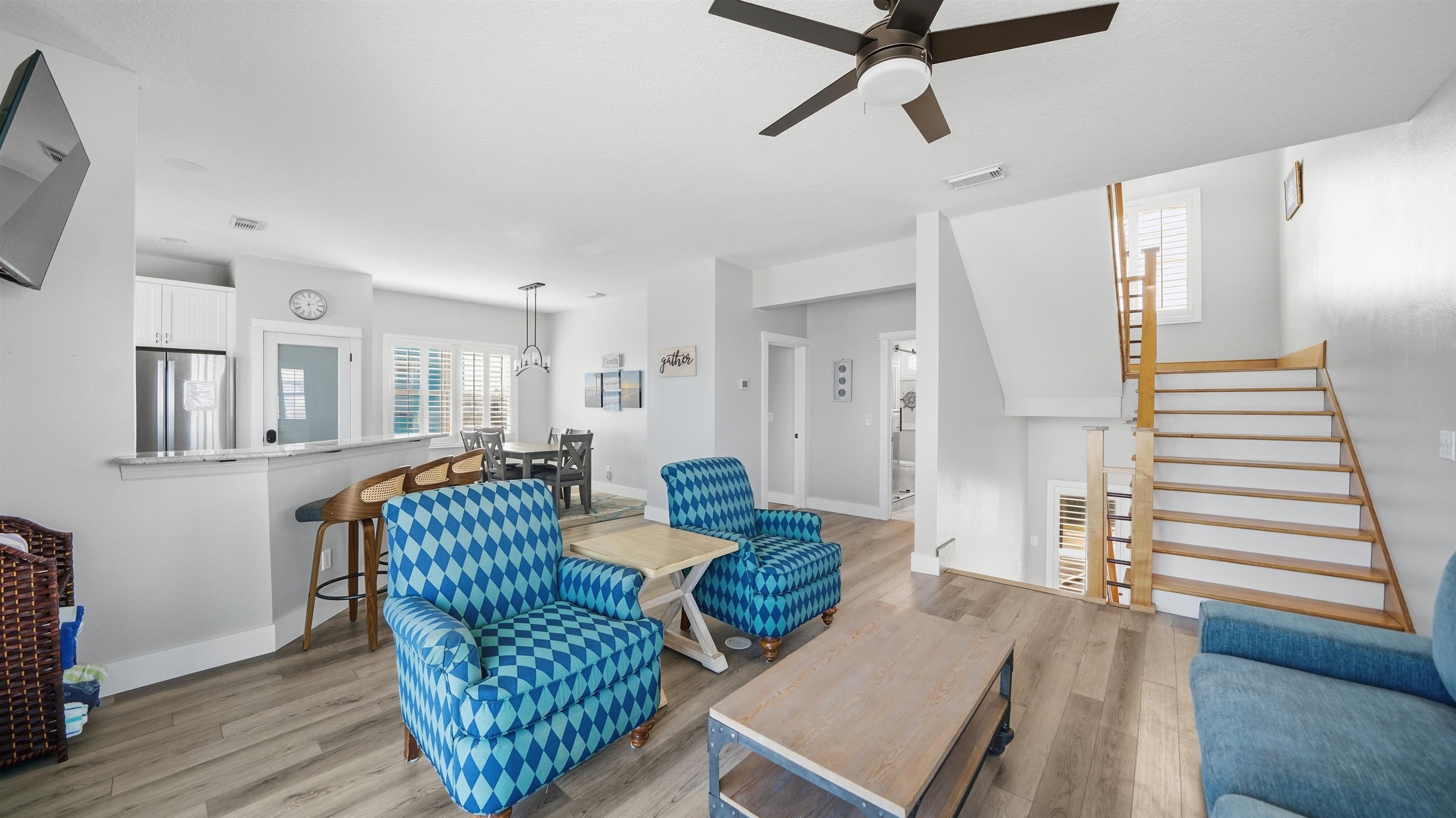 Image 21 of 82 For 3341 Ocean Shore Blvd N