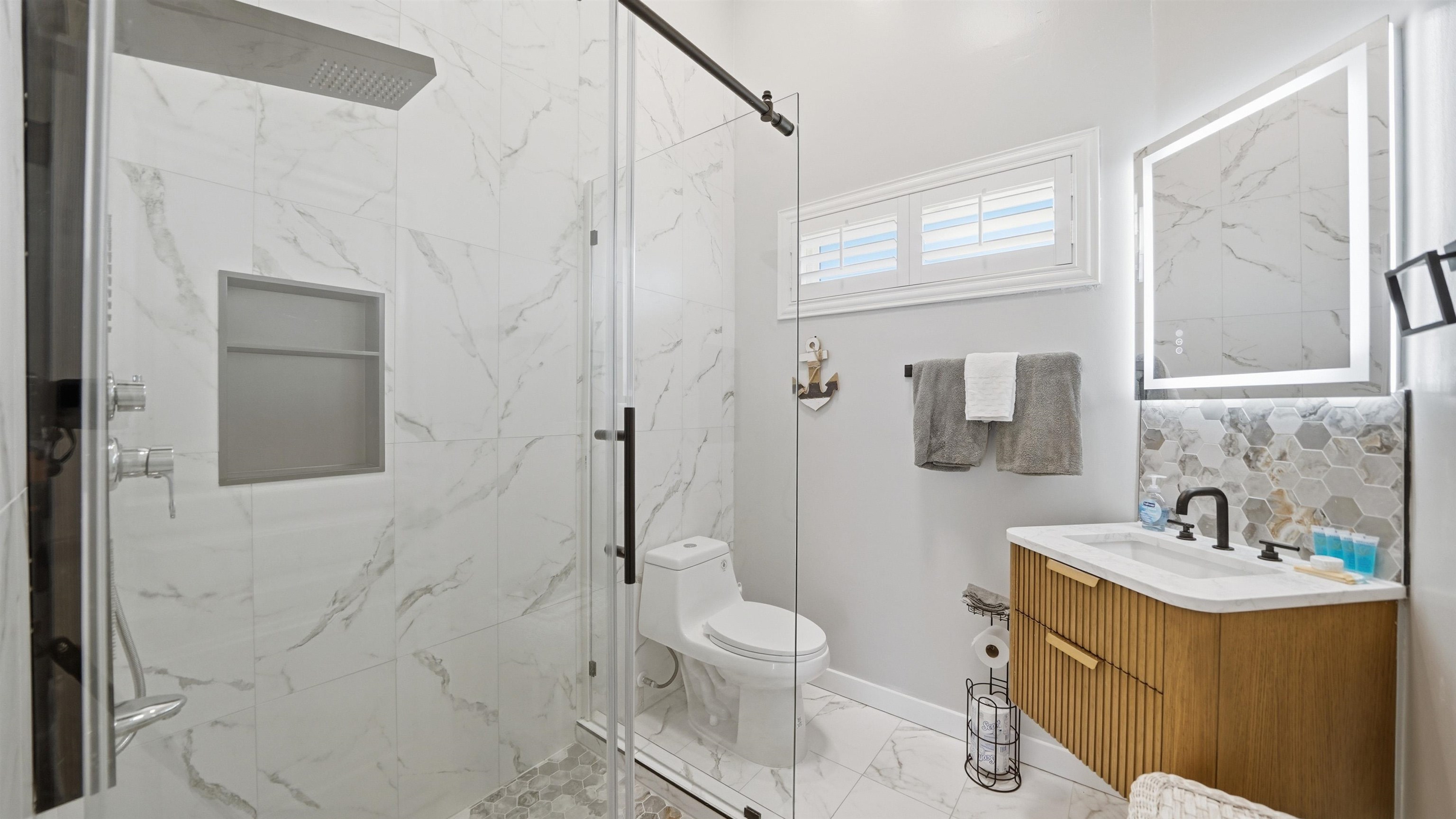 Image 41 of 82 For 3341 Ocean Shore Blvd N