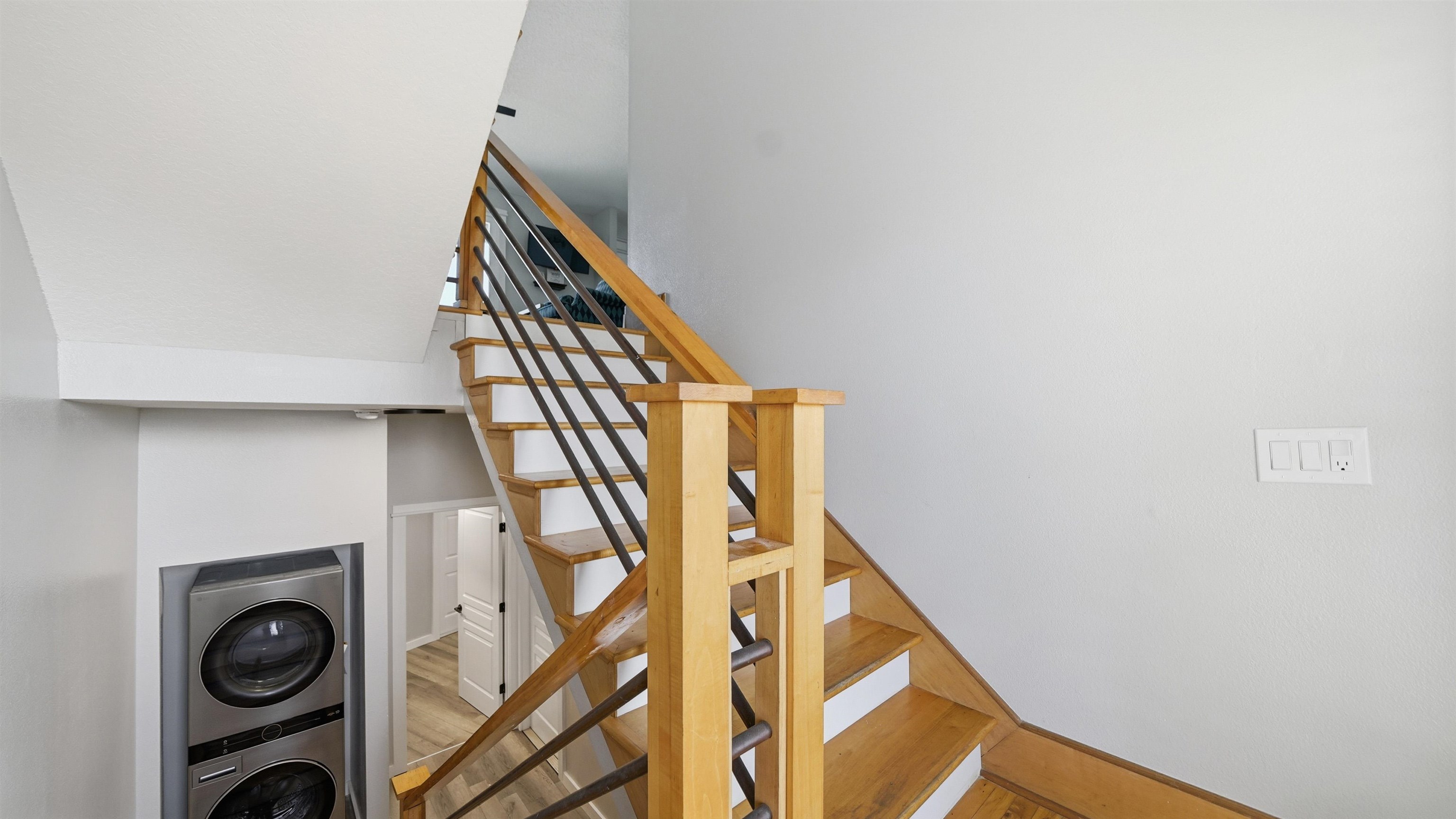 Image 43 of 82 For 3341 Ocean Shore Blvd N