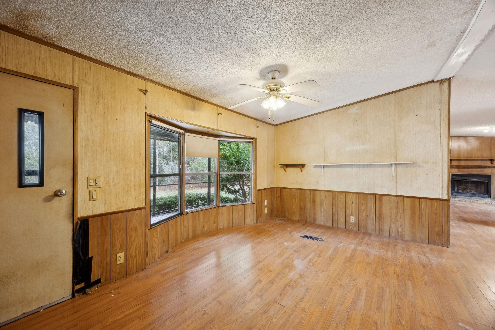 Image 12 of 49 For 5255 Peggy Ln