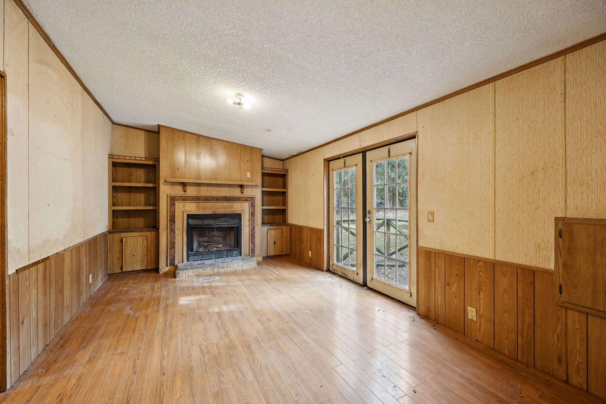 Image 13 of 49 For 5255 Peggy Ln