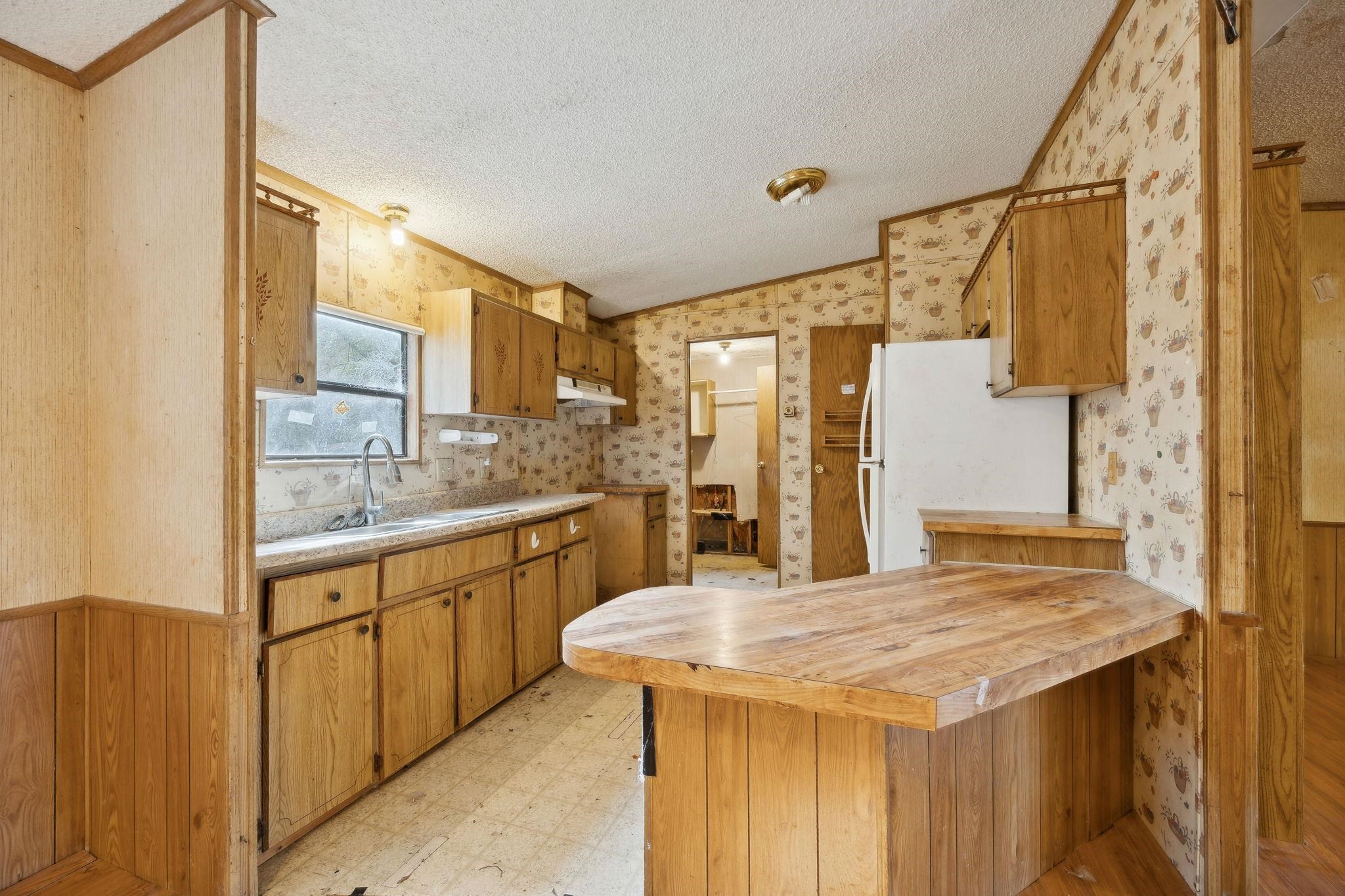 Image 18 of 49 For 5255 Peggy Ln