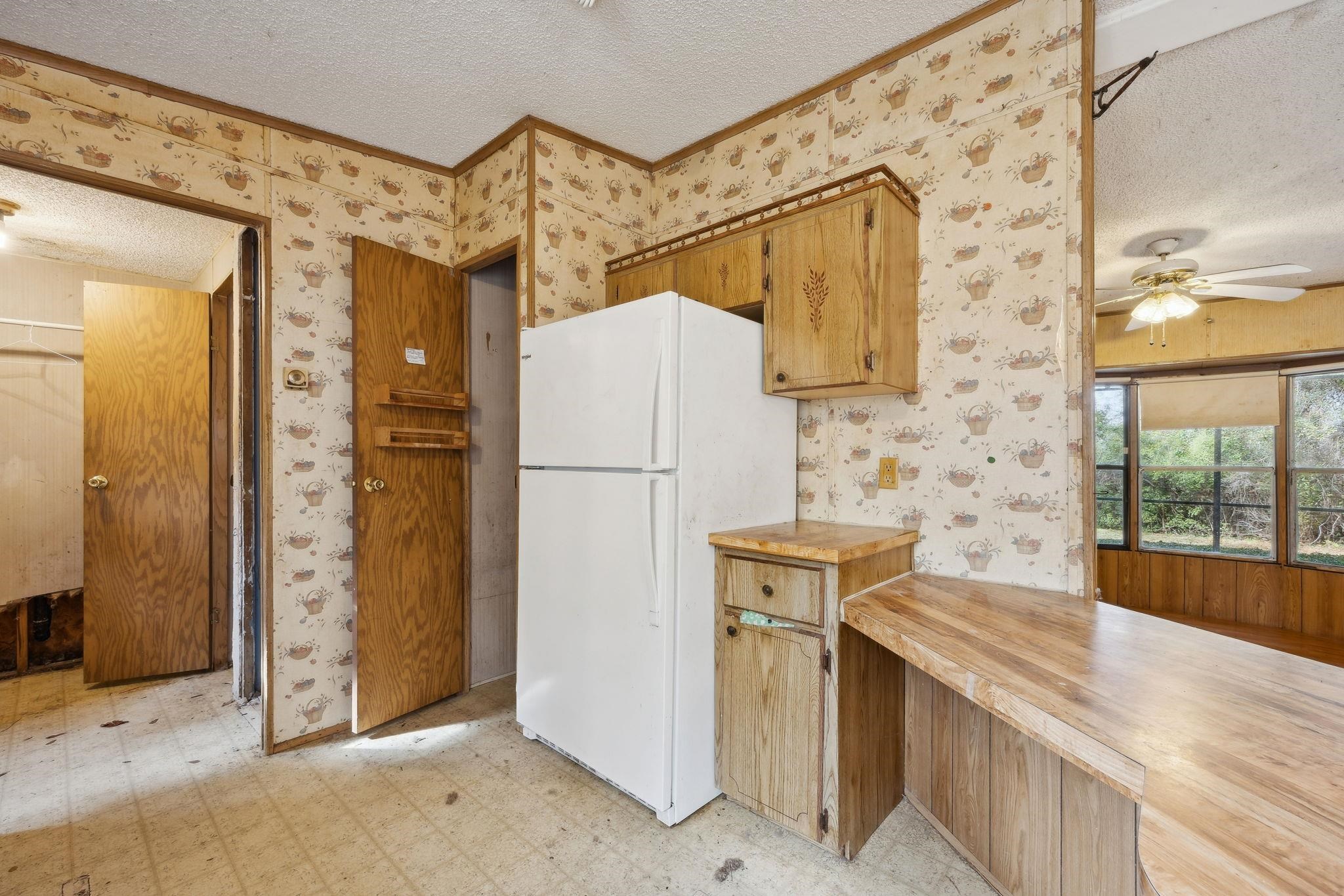 Image 19 of 49 For 5255 Peggy Ln